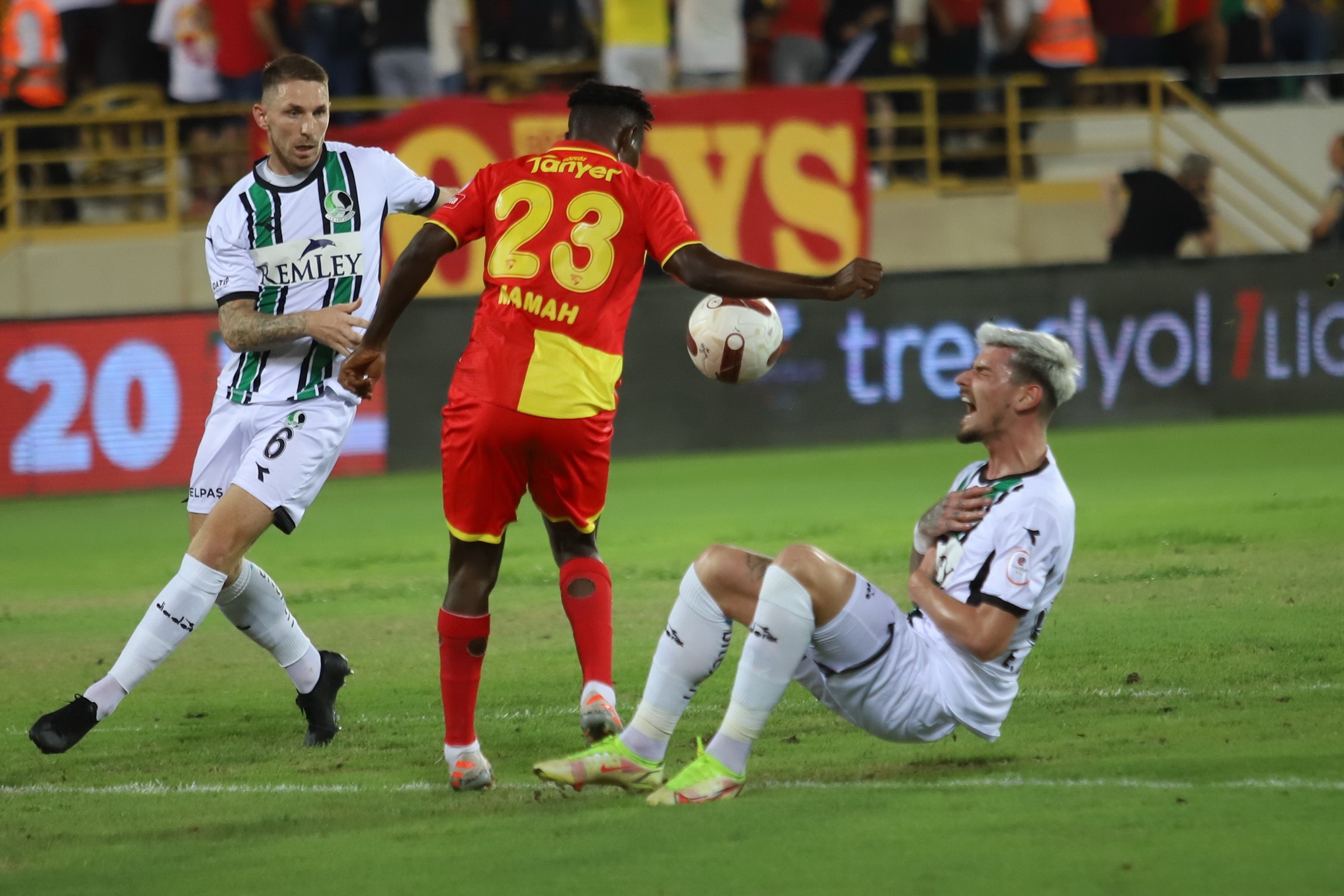 Göztepe-Sakaryaspor maçından enstantaneler