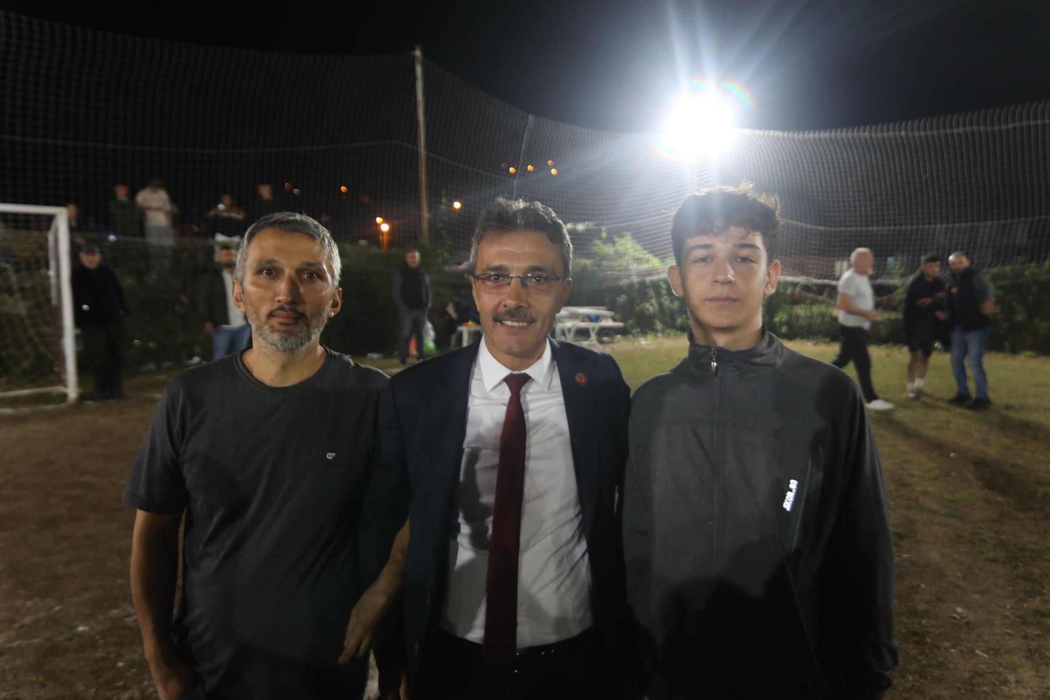 Başkan Şenol Di̇nç Çaybaşi Futbol Turnuvasinin Kapaniş Programina Katildi (3)