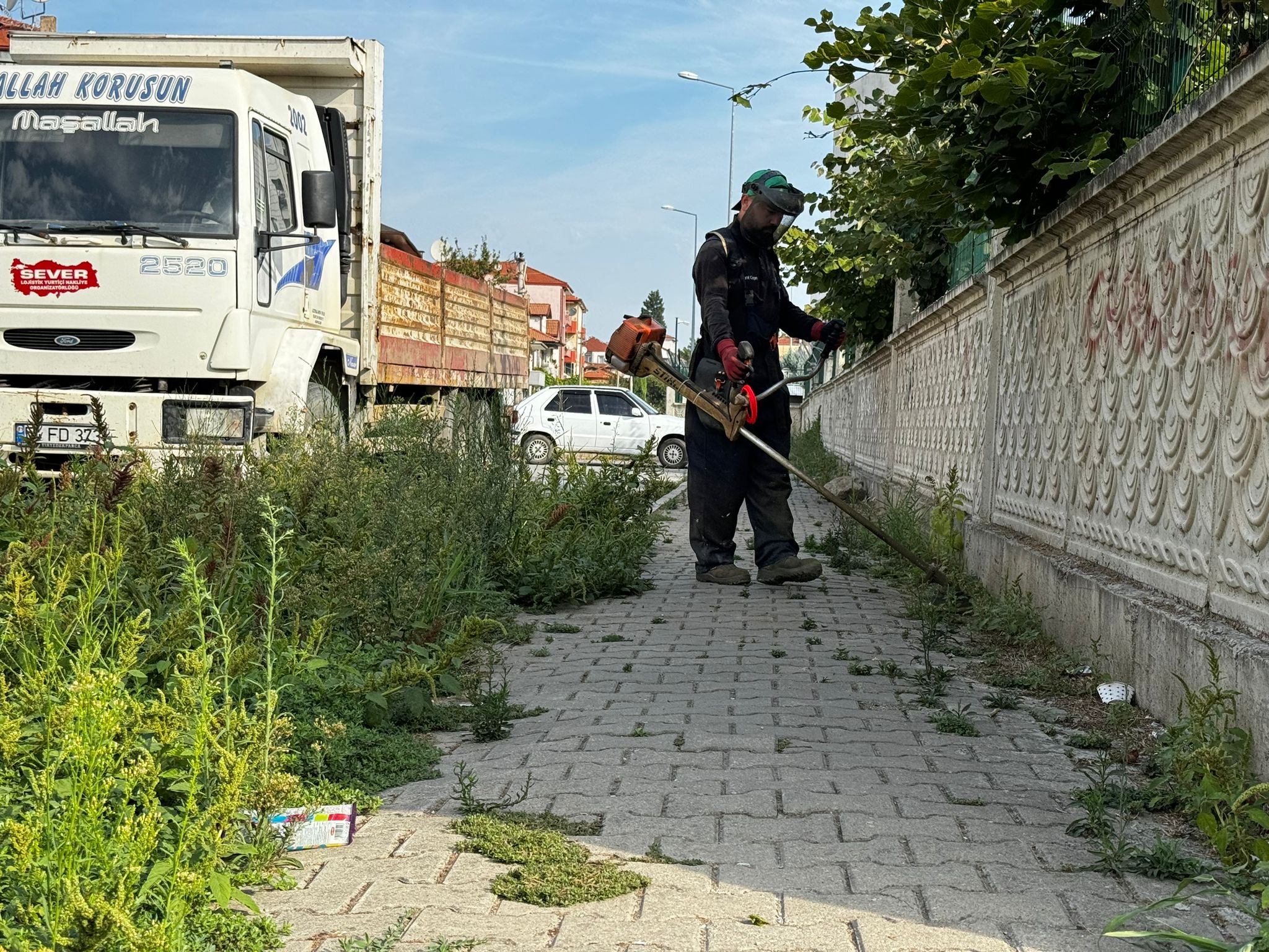 Erenler’de Park Ve Bahçelerde Çalişmalar Sürüyor (2)