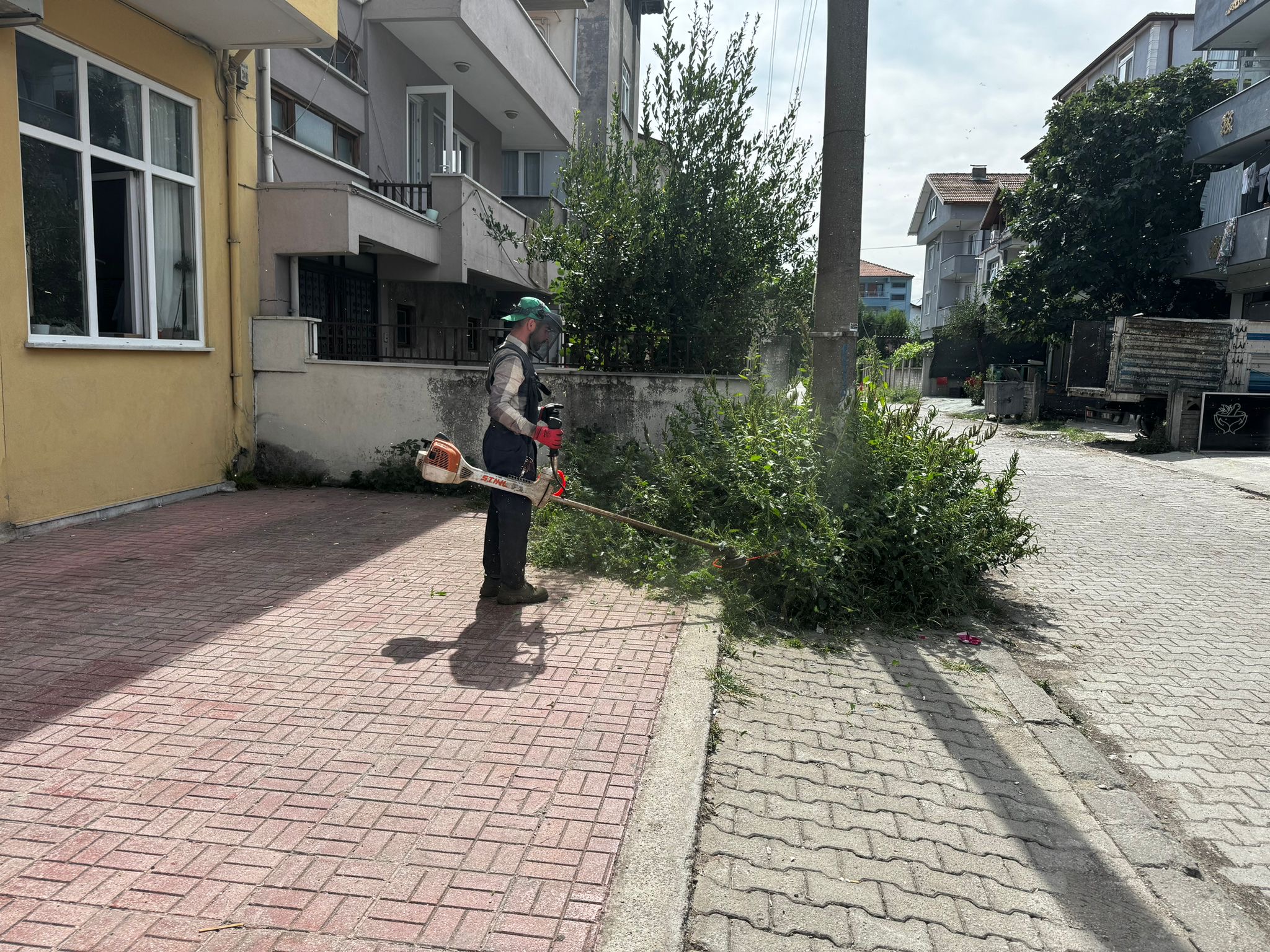 Erenler’de Park Ve Bahçelerde Çalişmalar Sürüyor (6)