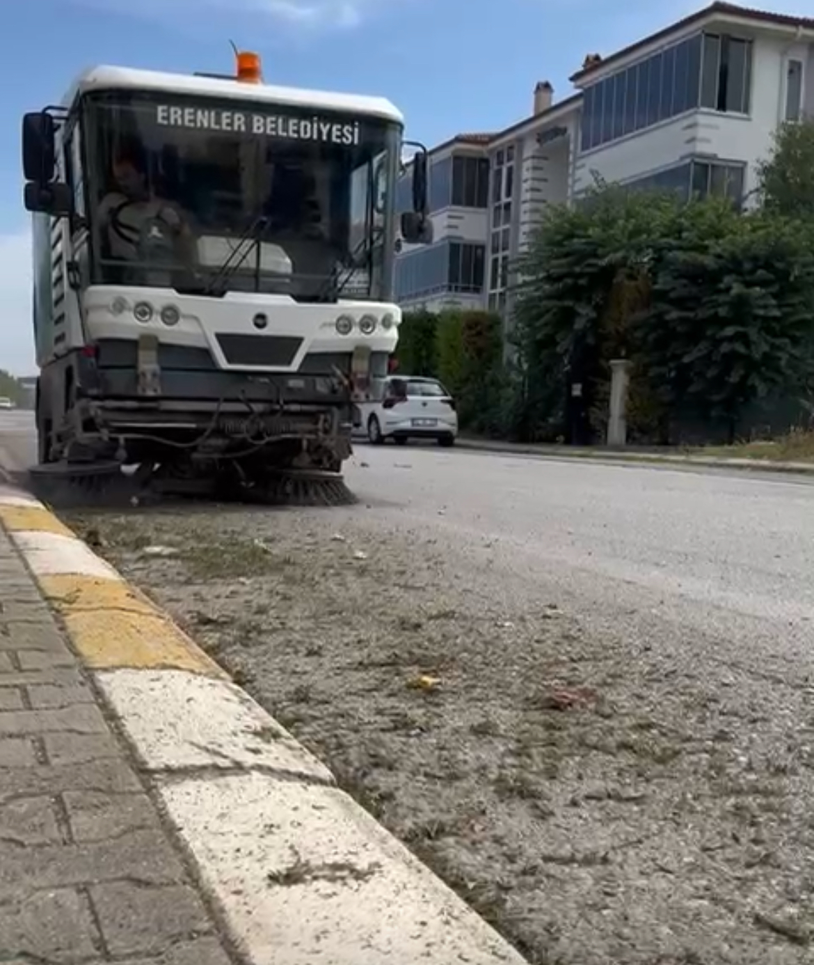 Erenler’de Park Ve Bahçelerde Çalişmalar Sürüyor (7)