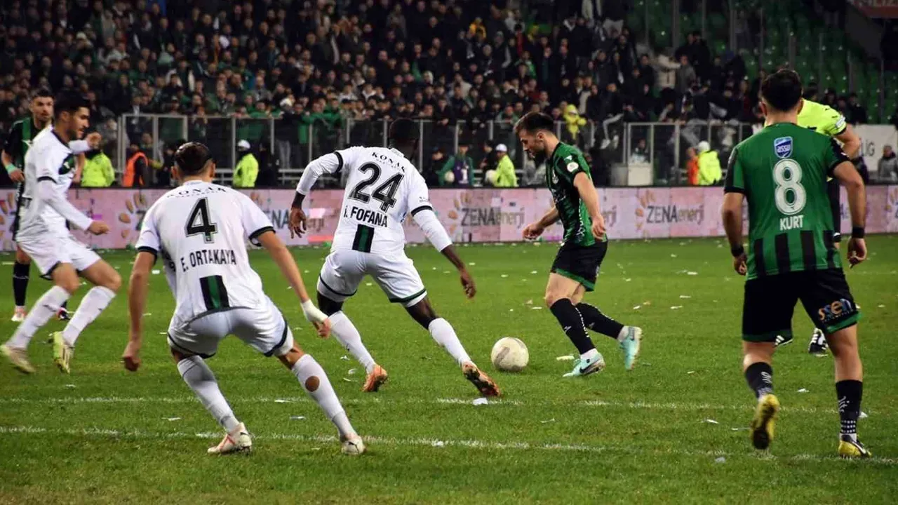 Sakaryaspor Ve Kocaelispor Marmara Derbisinde 40 Kez Karsilasacak Lrwl-1