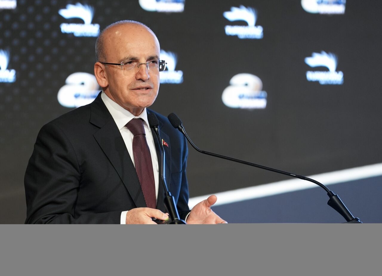 Bakan Şimşek: Piyasalarda sistemik risk yok, sorun sınırlı fonlarda