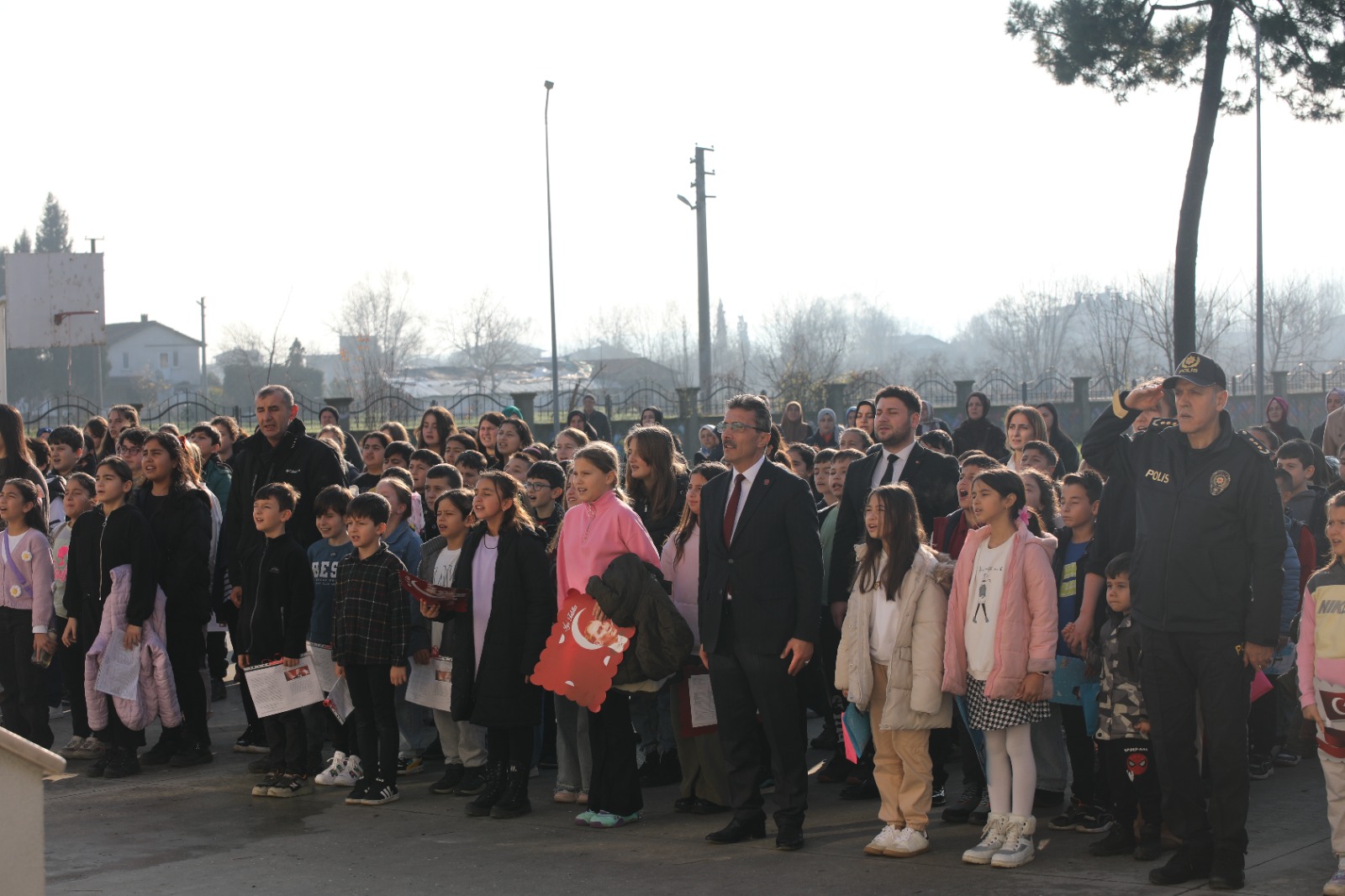 “Tebri̇k Edi̇yor, İyi̇ Tati̇ller Di̇li̇yoruz” (2)