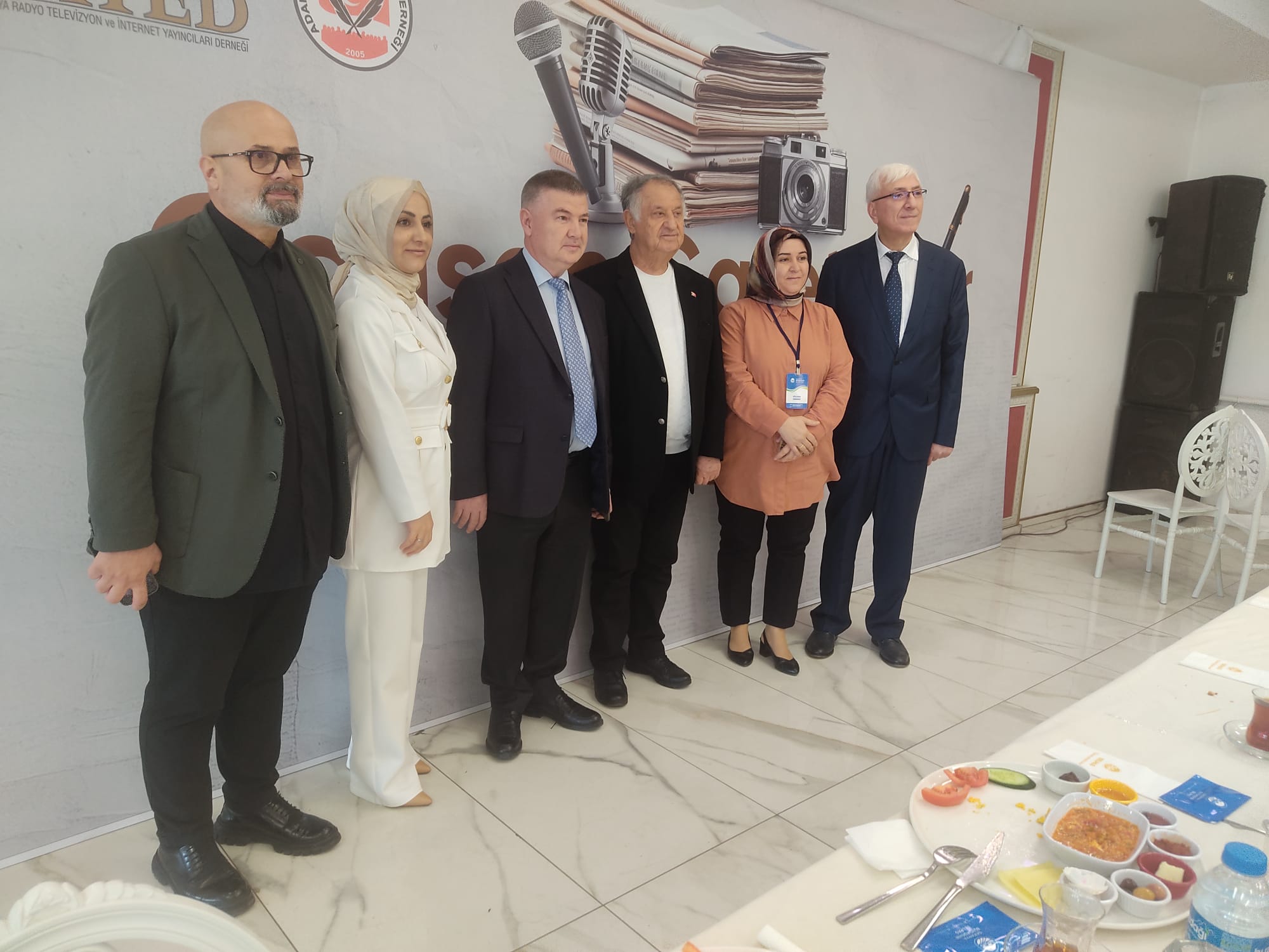 E077Ed43 C153 4058 Bfc5 126A2Edf555A