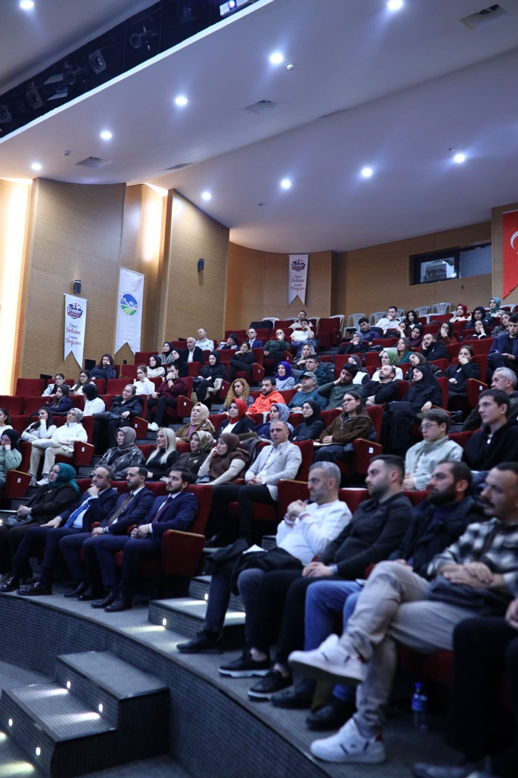 Eği̇ti̇m Programi (2)
