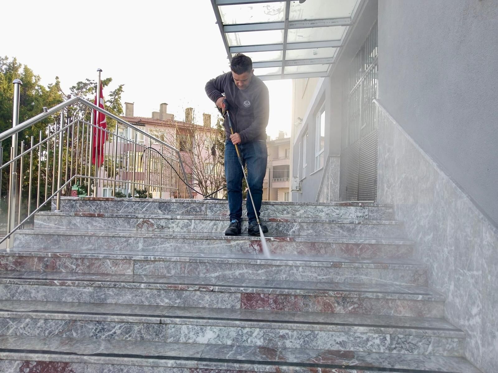 Erenler Beledi̇yesi̇’nden Okullara Önemli̇ Dokunuş (3)