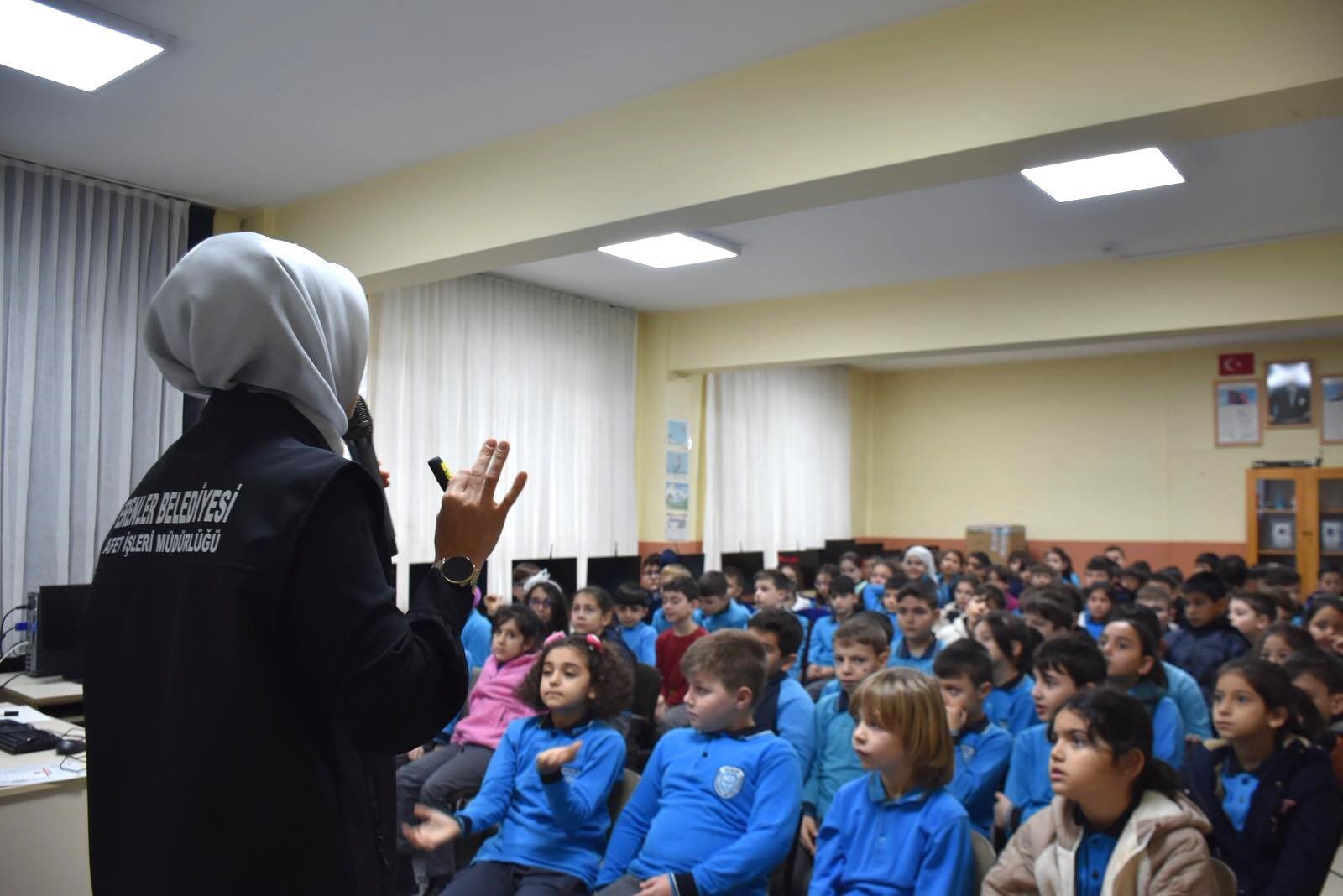 Erenler’de Afetlere Karşi Bi̇li̇nçli̇ Nesi̇ller (3)