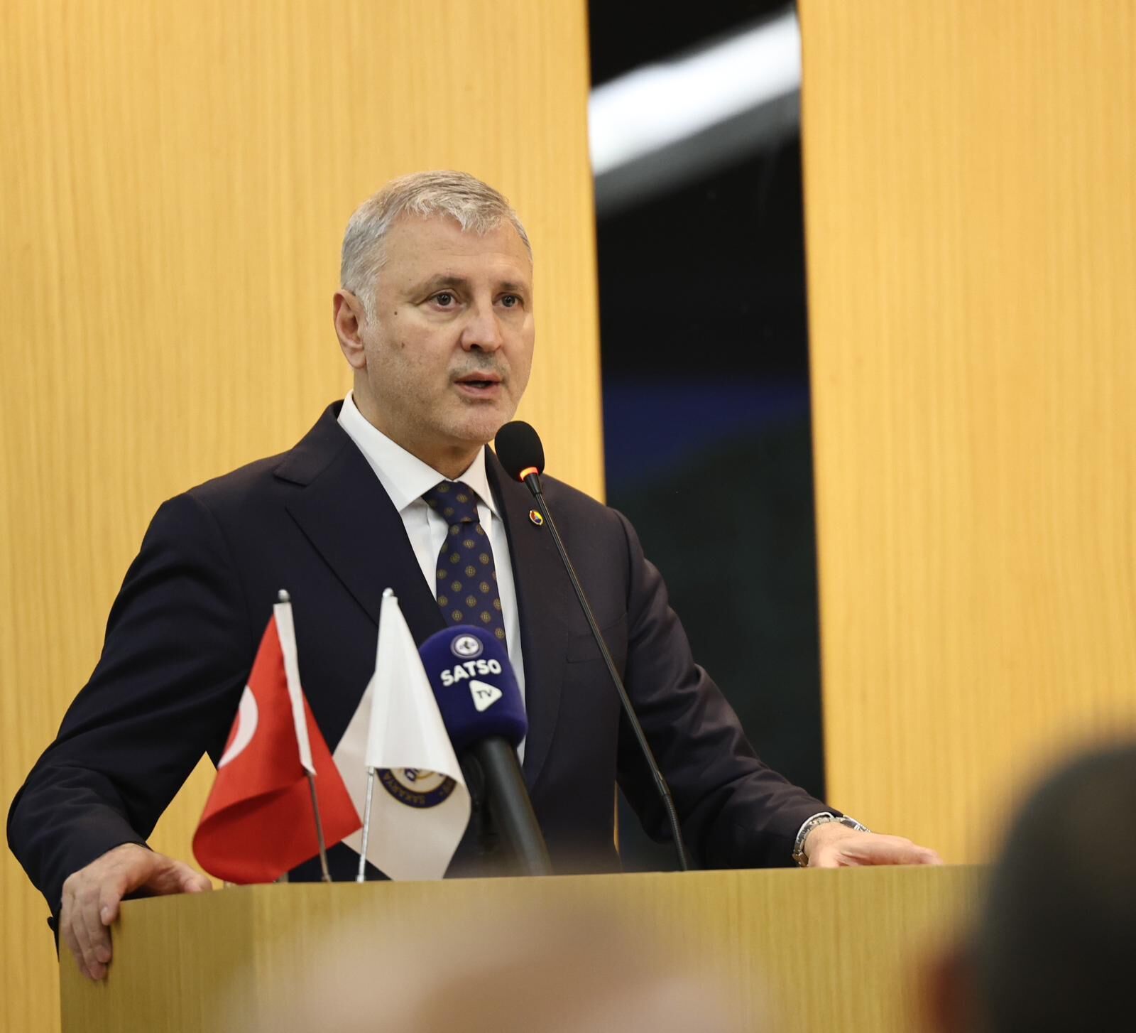 Akgün Altuğ-4
