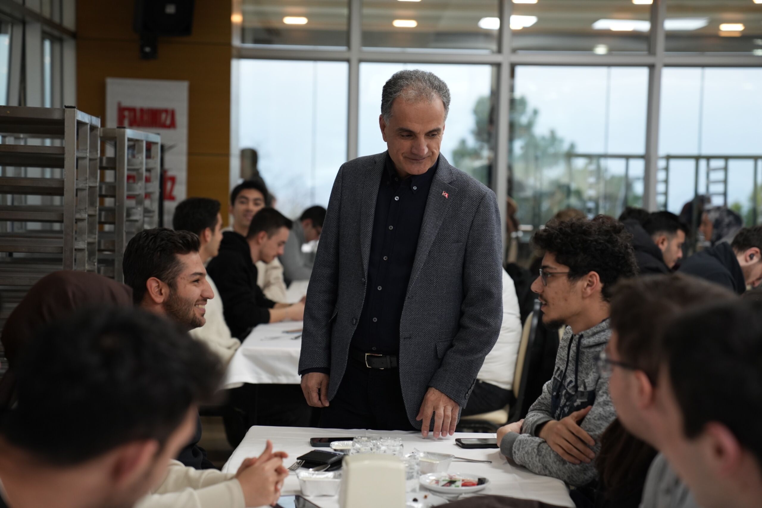 Sau’de Ramazan Boyunca İftar Programları Devam Ediyor (1)