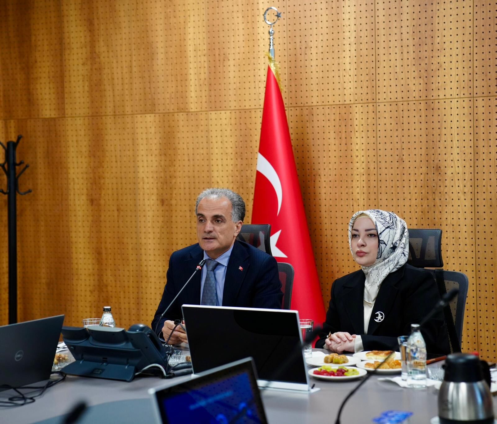 Çiğdem Erdoğan Ve Osman Çelik Sau’de Paylaşım Toplantısına Katıldı (2)