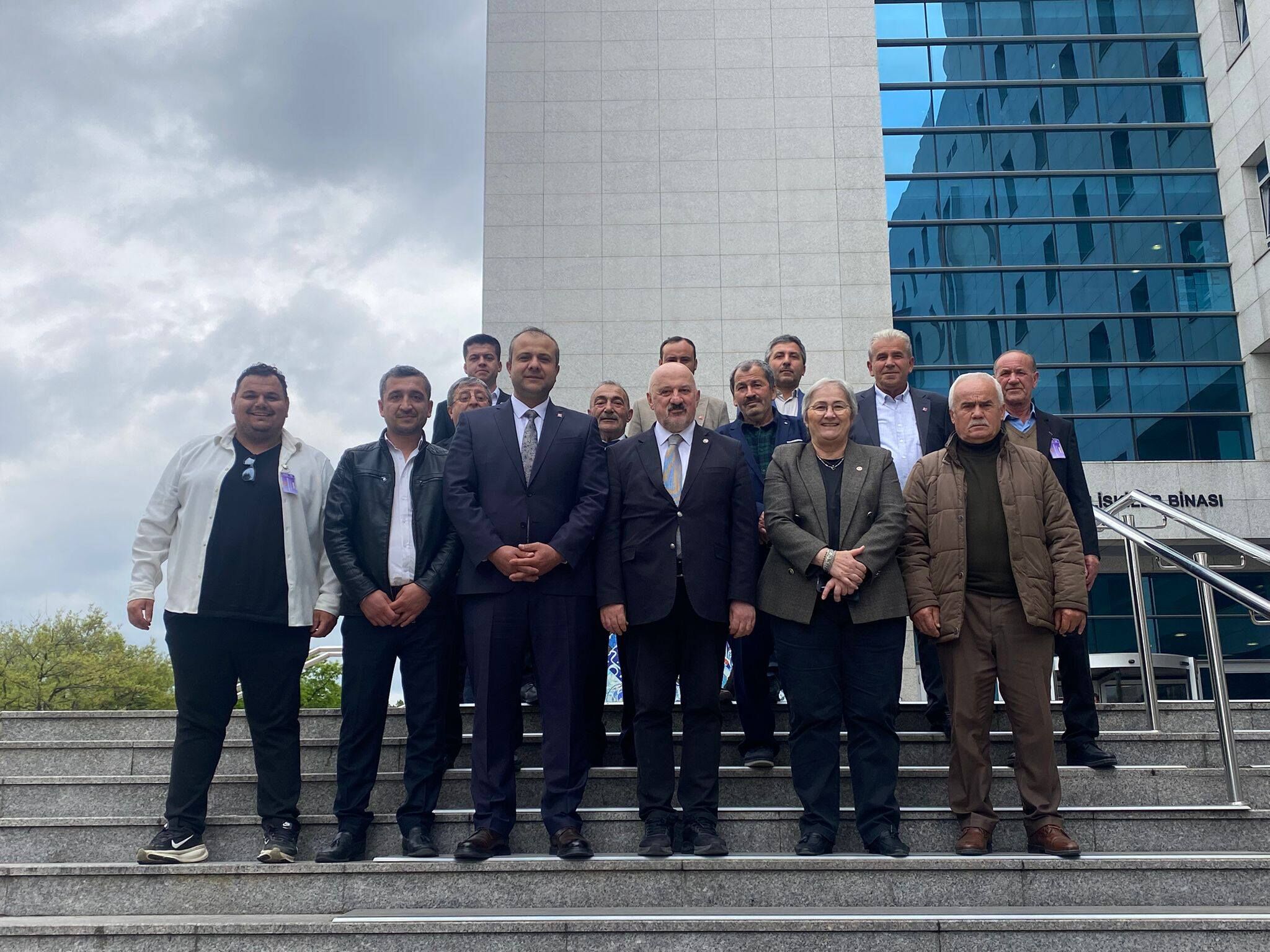 Artvin Mil.uğur Bayraktutan