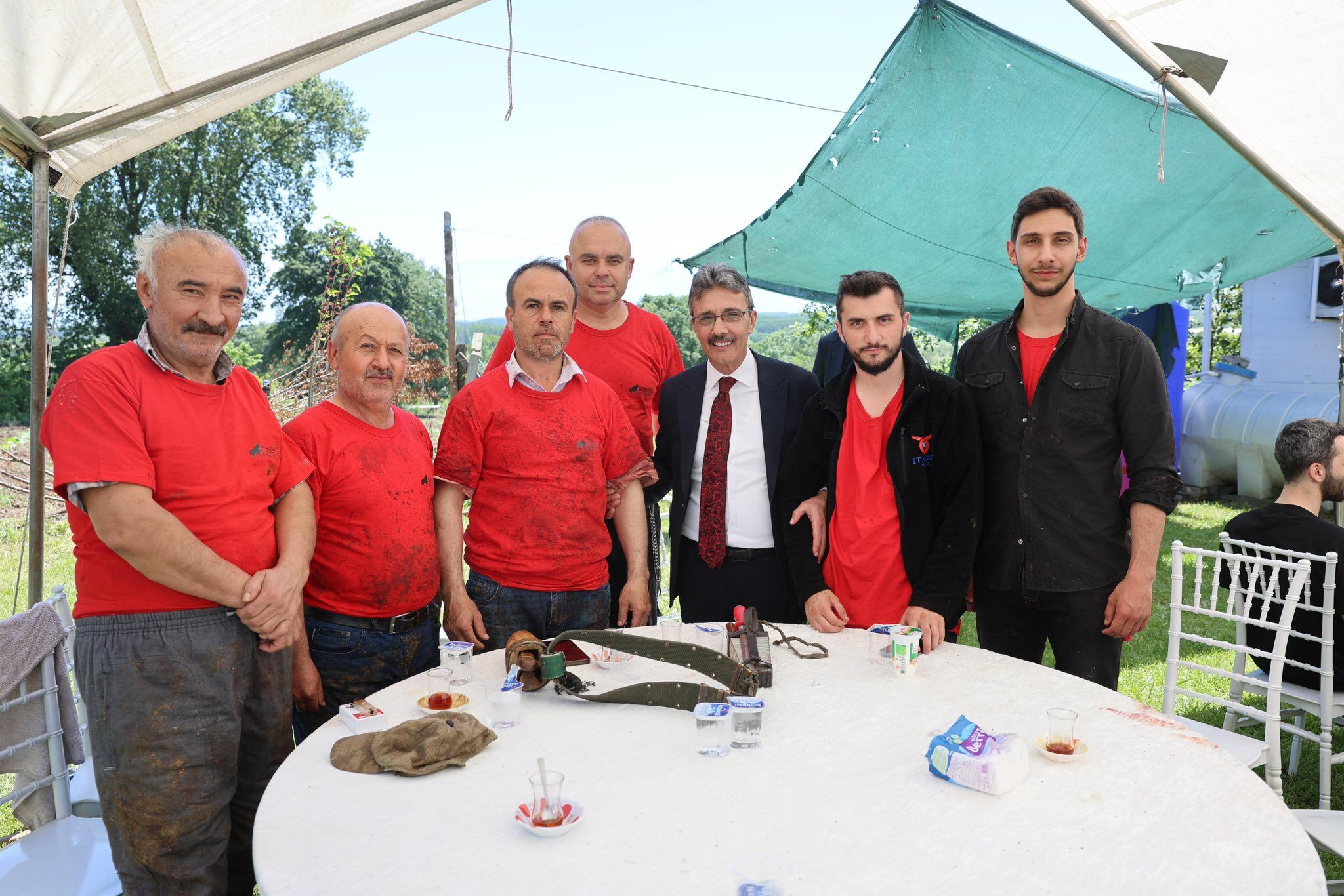 Erenler Beledi̇ye Başkani Şenol Di̇nç’ten Bayram Zi̇yaretleri̇ (12)