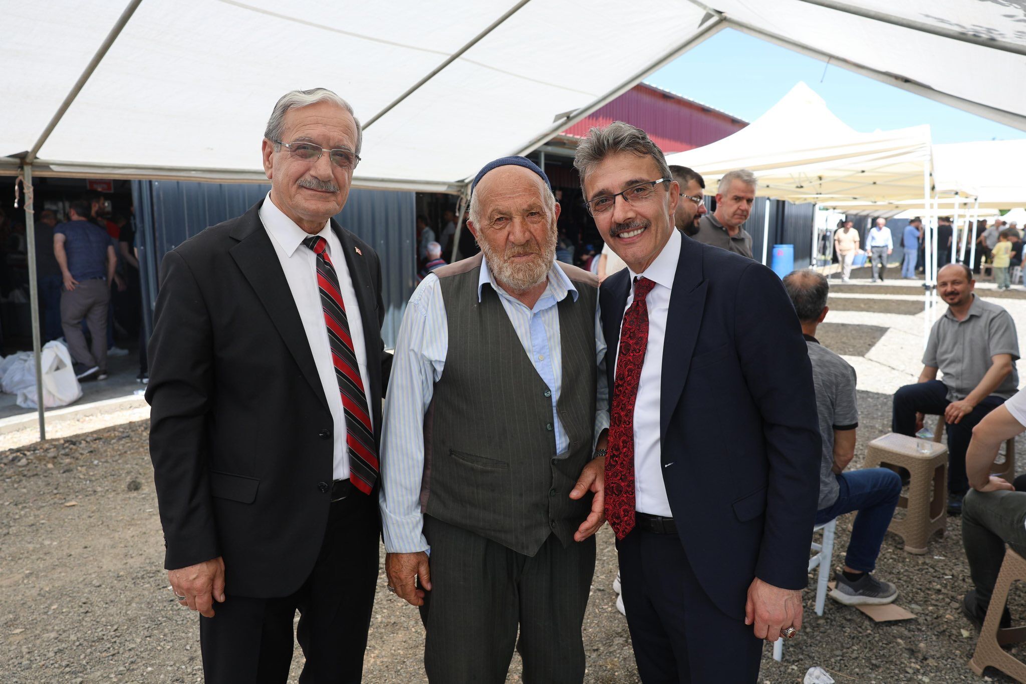 Erenler Beledi̇ye Başkani Şenol Di̇nç’ten Bayram Zi̇yaretleri̇ (5)