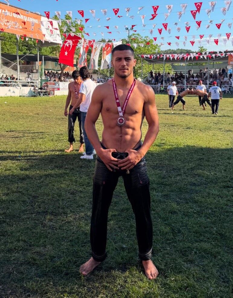 22 Güreş