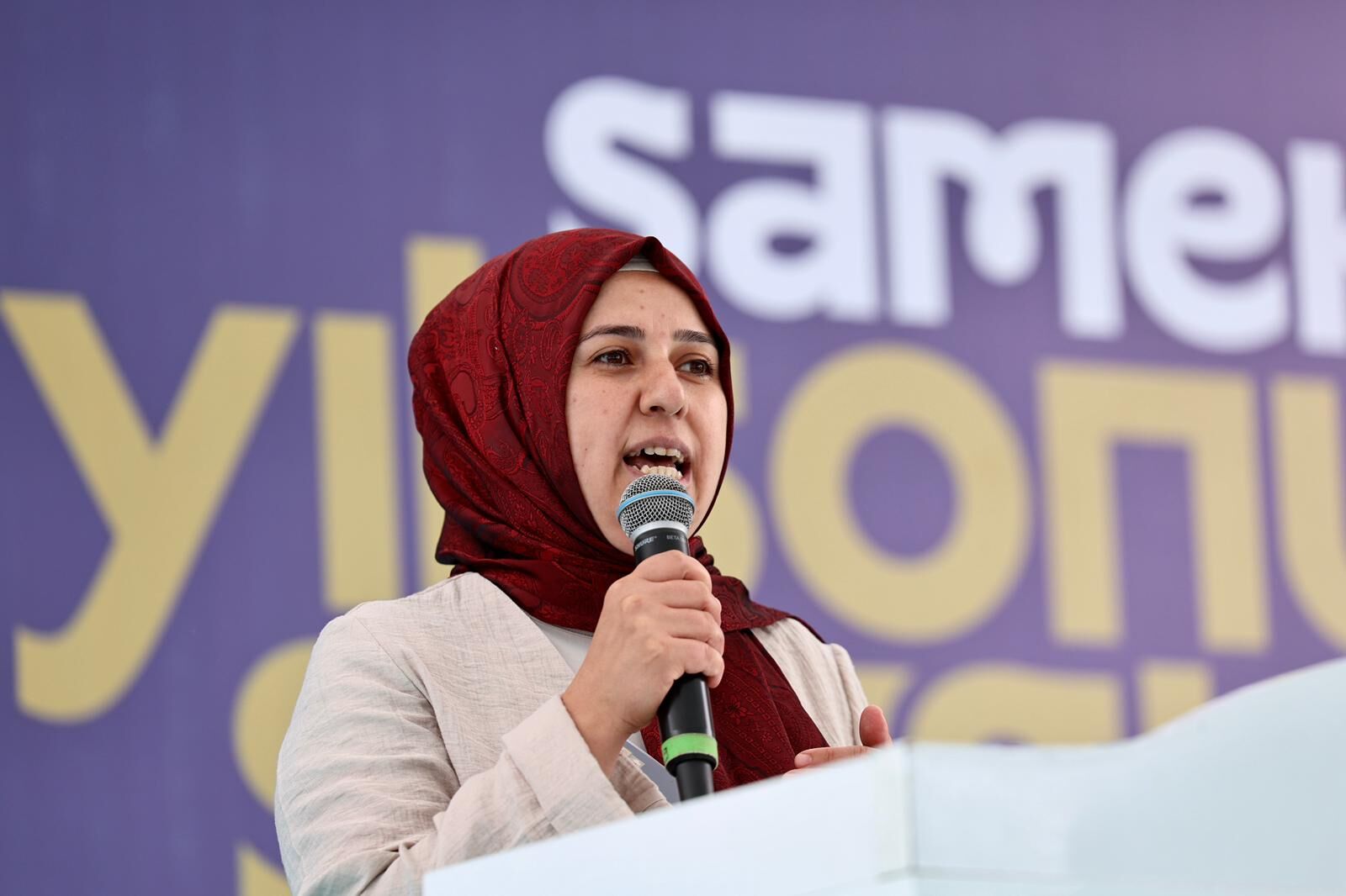 Esra Zambak