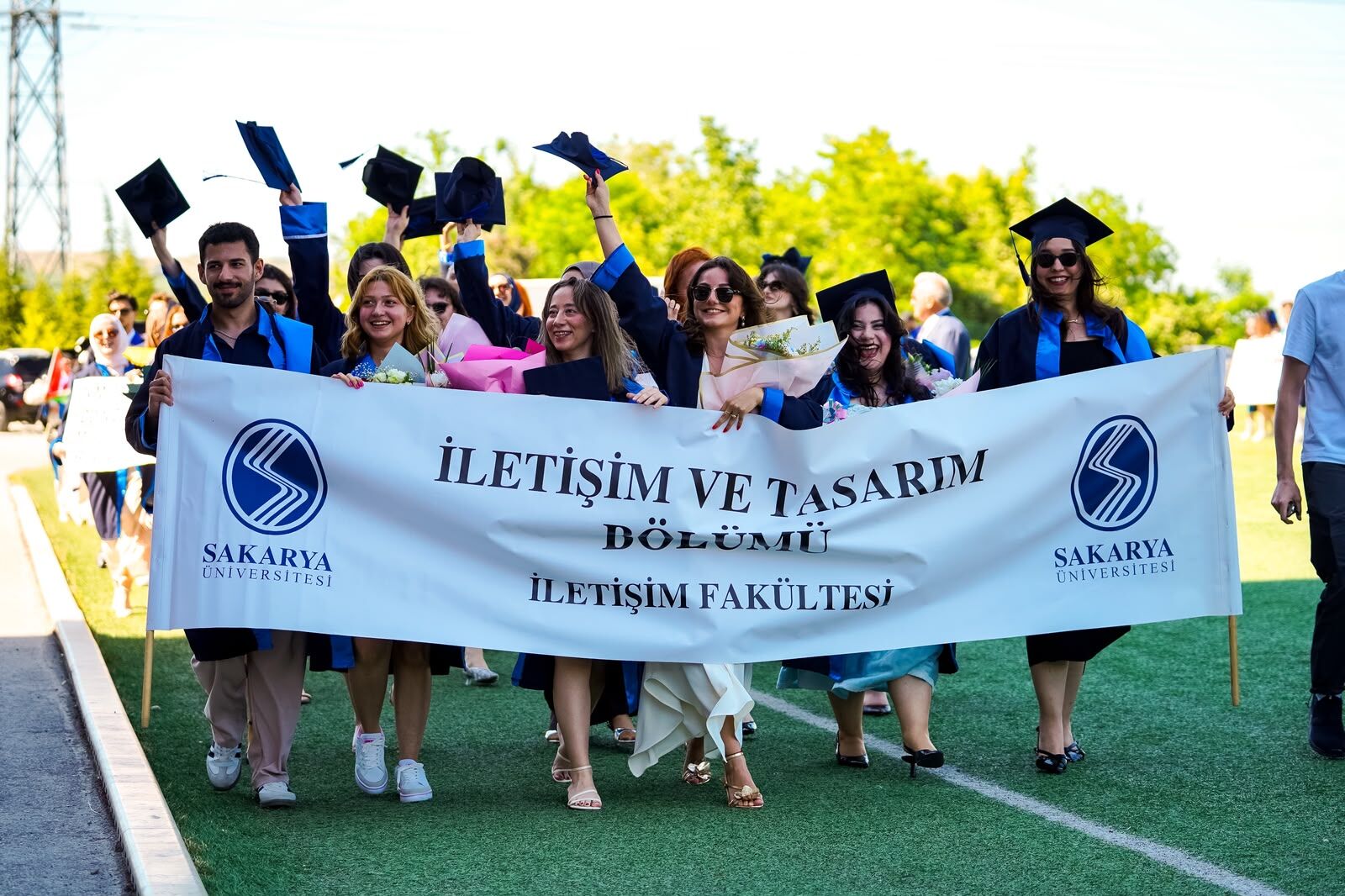 Sau’de Gurur Dolu Mezuniyet Sevinci (32)