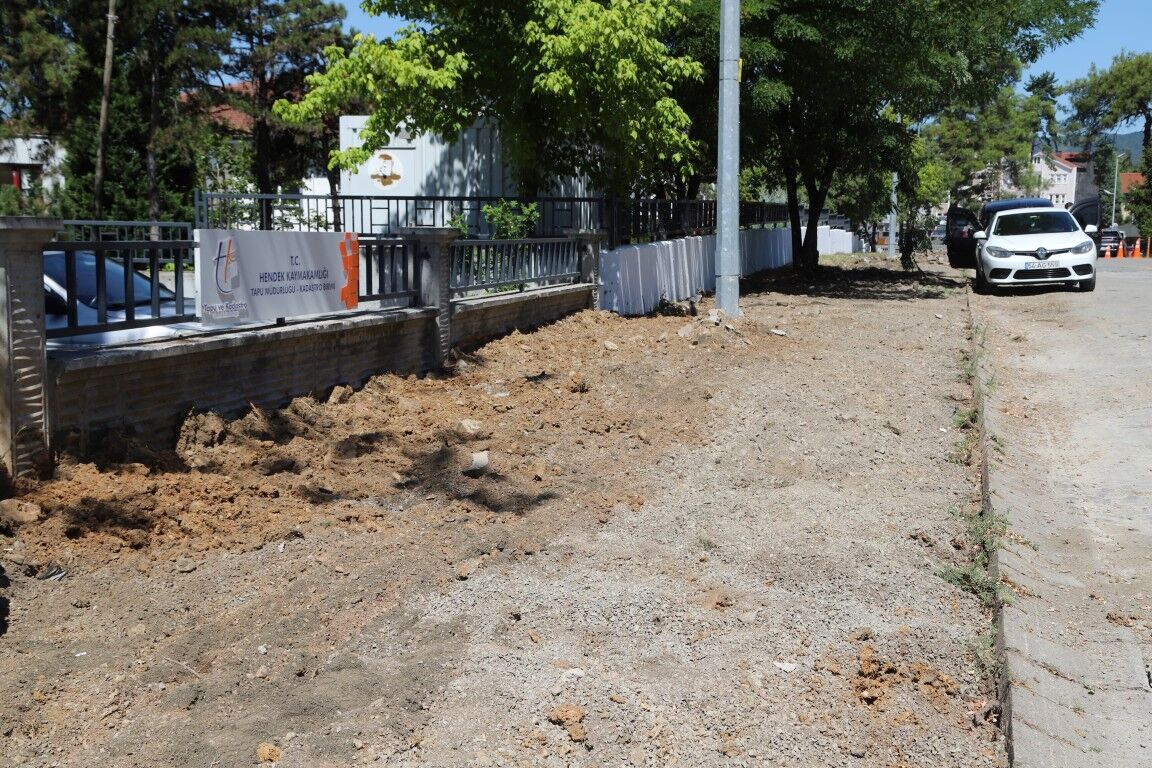 12 (18)-4