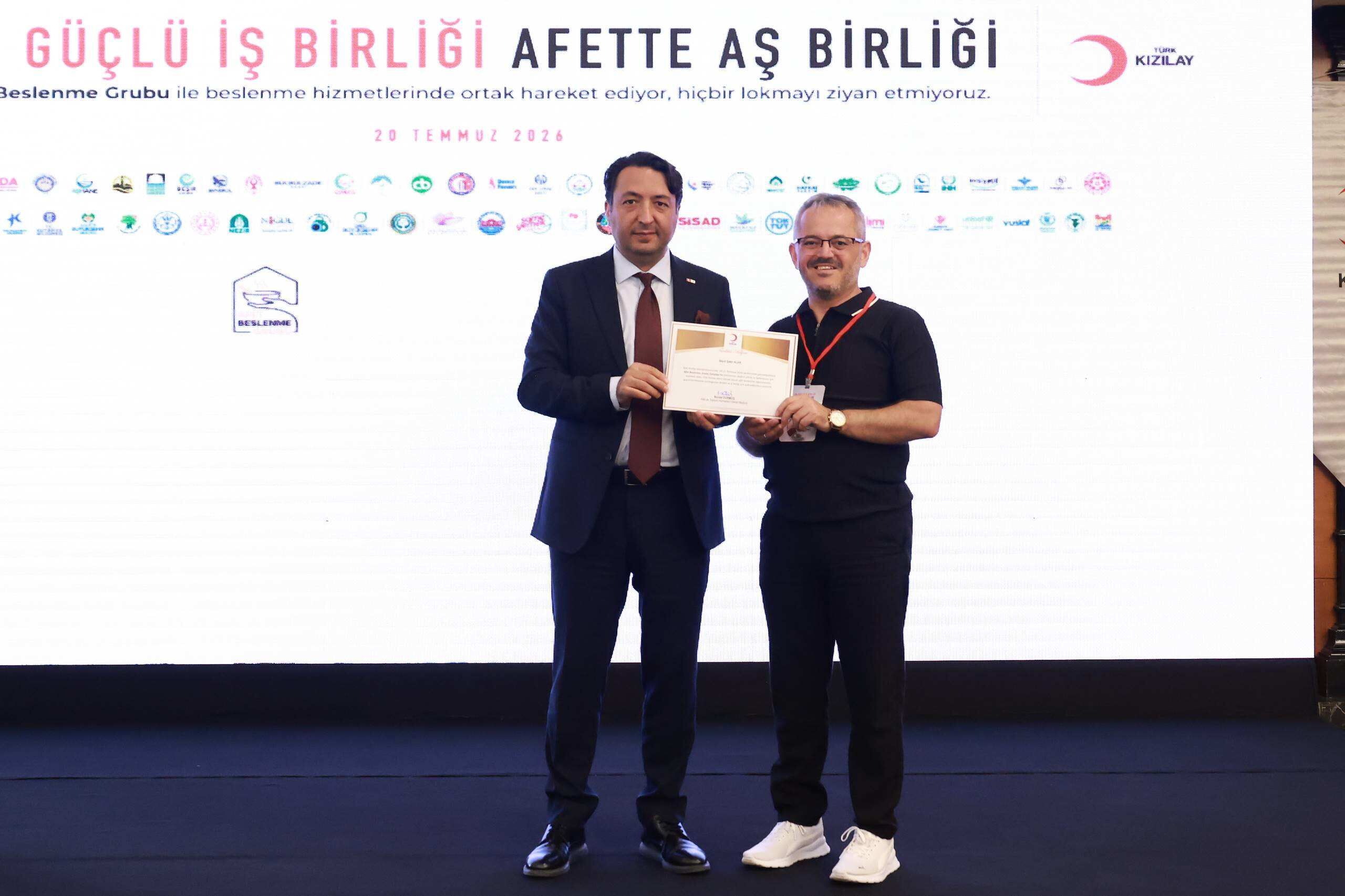 Erenler Beledi̇yesi̇, “En Güçlü İş Bi̇rli̇ği̇, Afette Aş Bi̇rli̇ği̇” Projesi̇ne Paydaş Oldu (2)