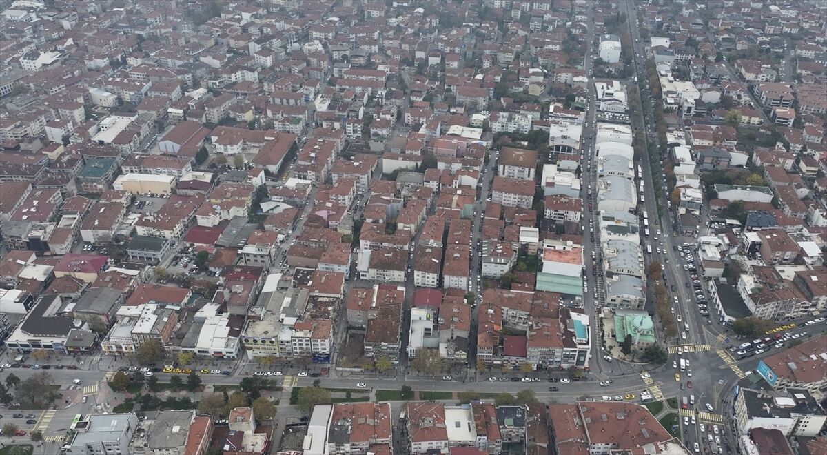 Aa 20260815 42219951 42219945 Sakaryada Binalar Kentsel Donusumle Yenileniyor Riskler Azaltiliyor (1)