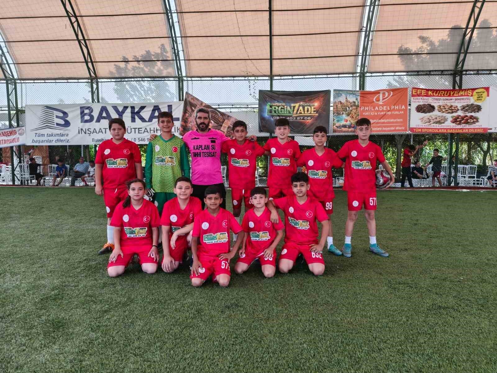 Alaşehir'de Kur'an kursu öğrencileri futbol sahasında buluştu