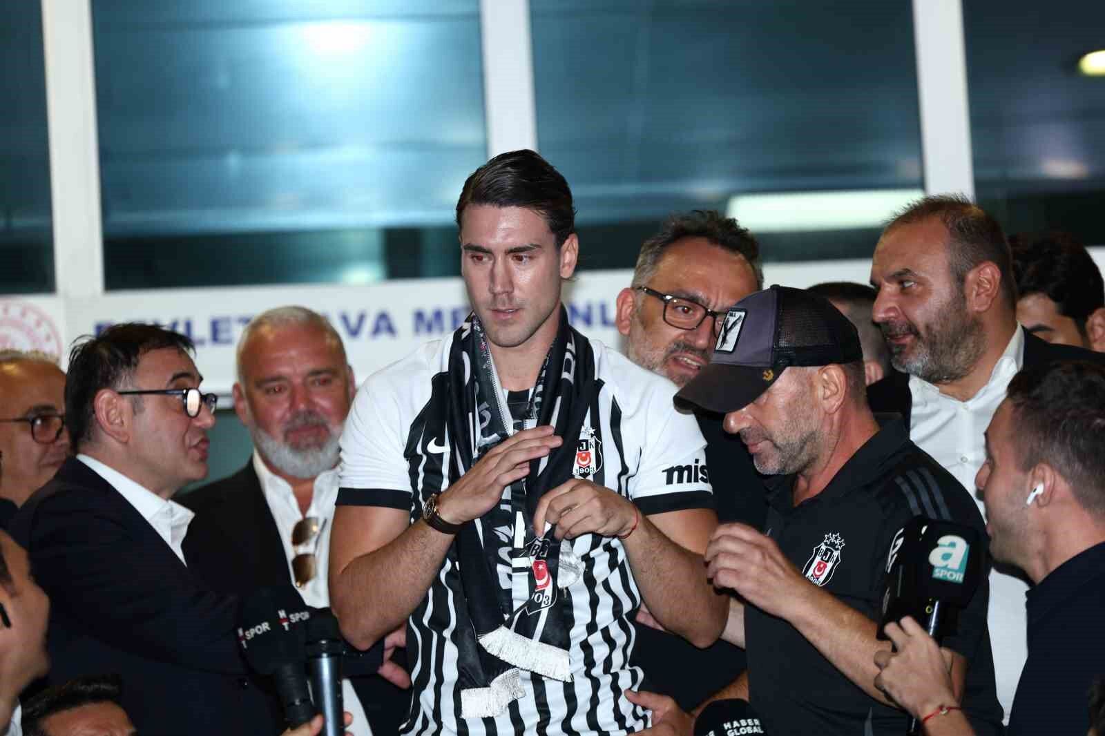 Beşiktaş, Dusan Vlahovic'i UEFA listesine ekledi