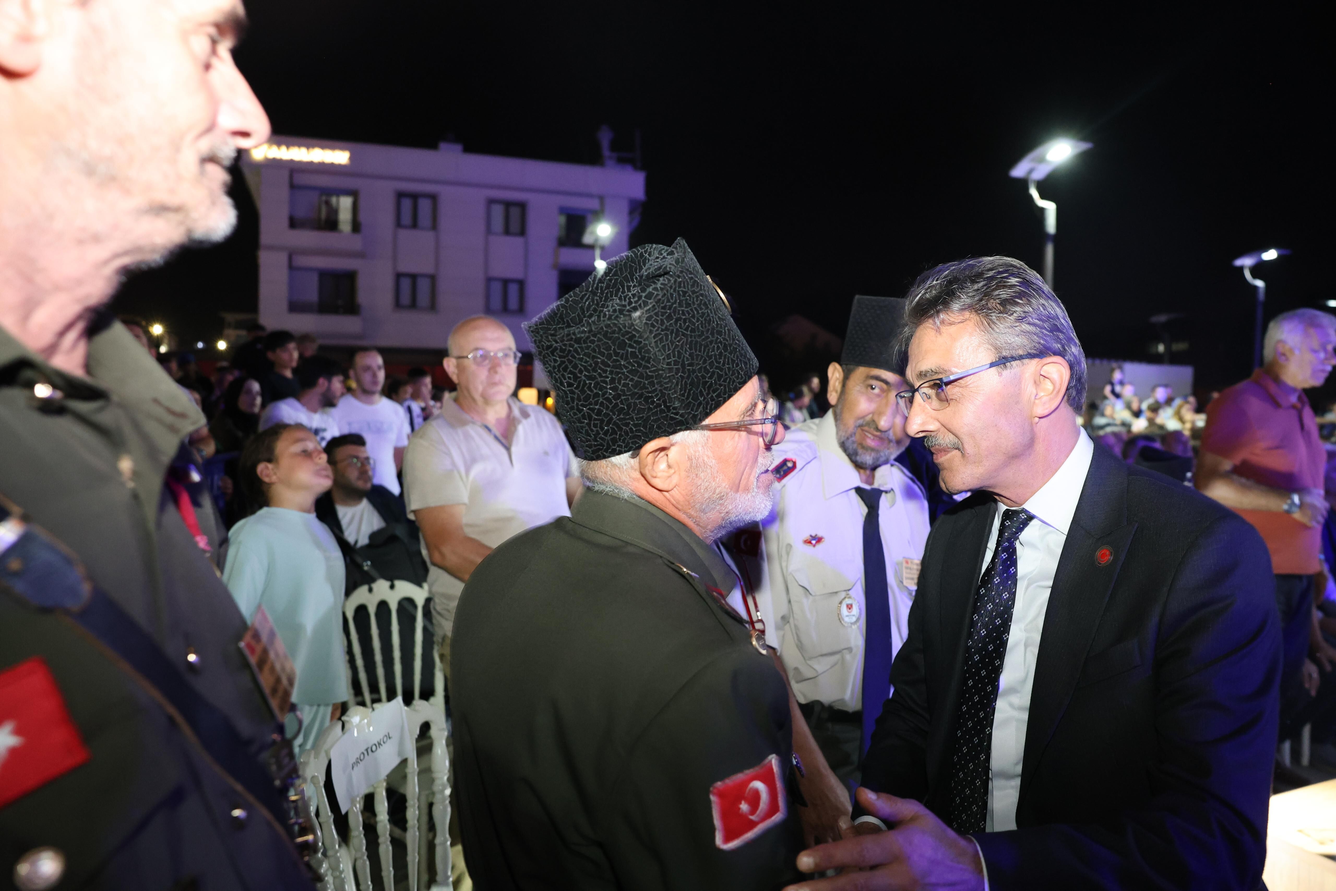 Erenler’de Malazgi̇rt Zaferi̇ Coşkusu Spor Ve Müzi̇kle Yaşandi (6)