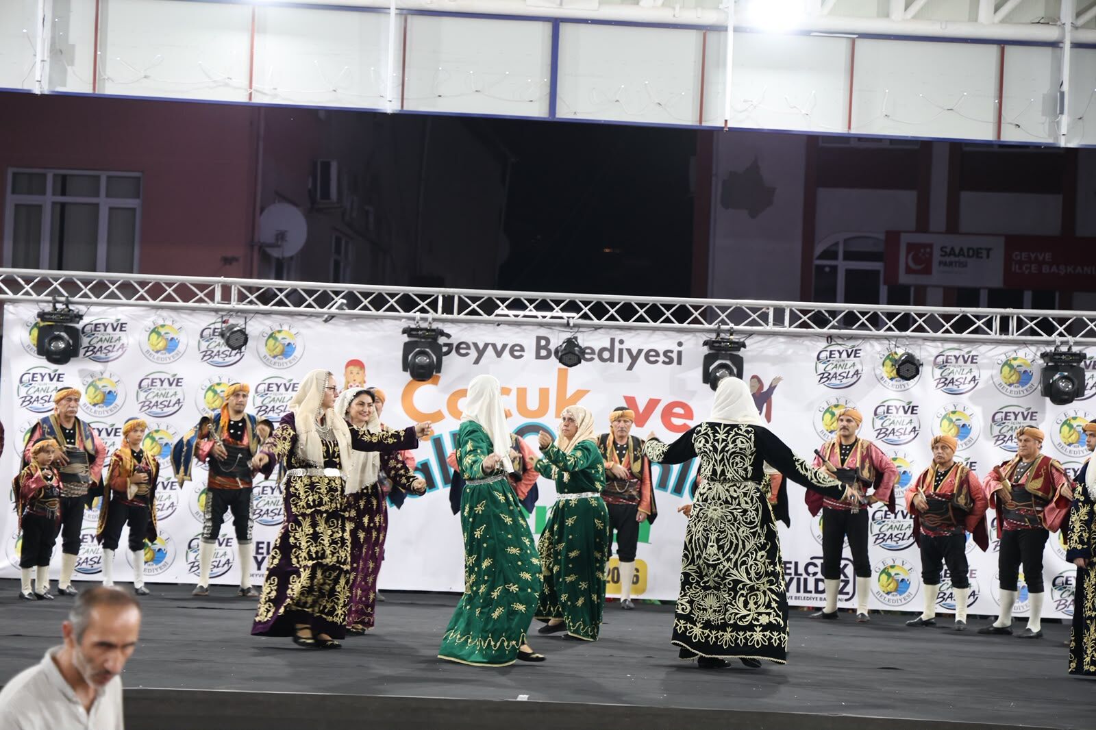 Halk Oyunları 8