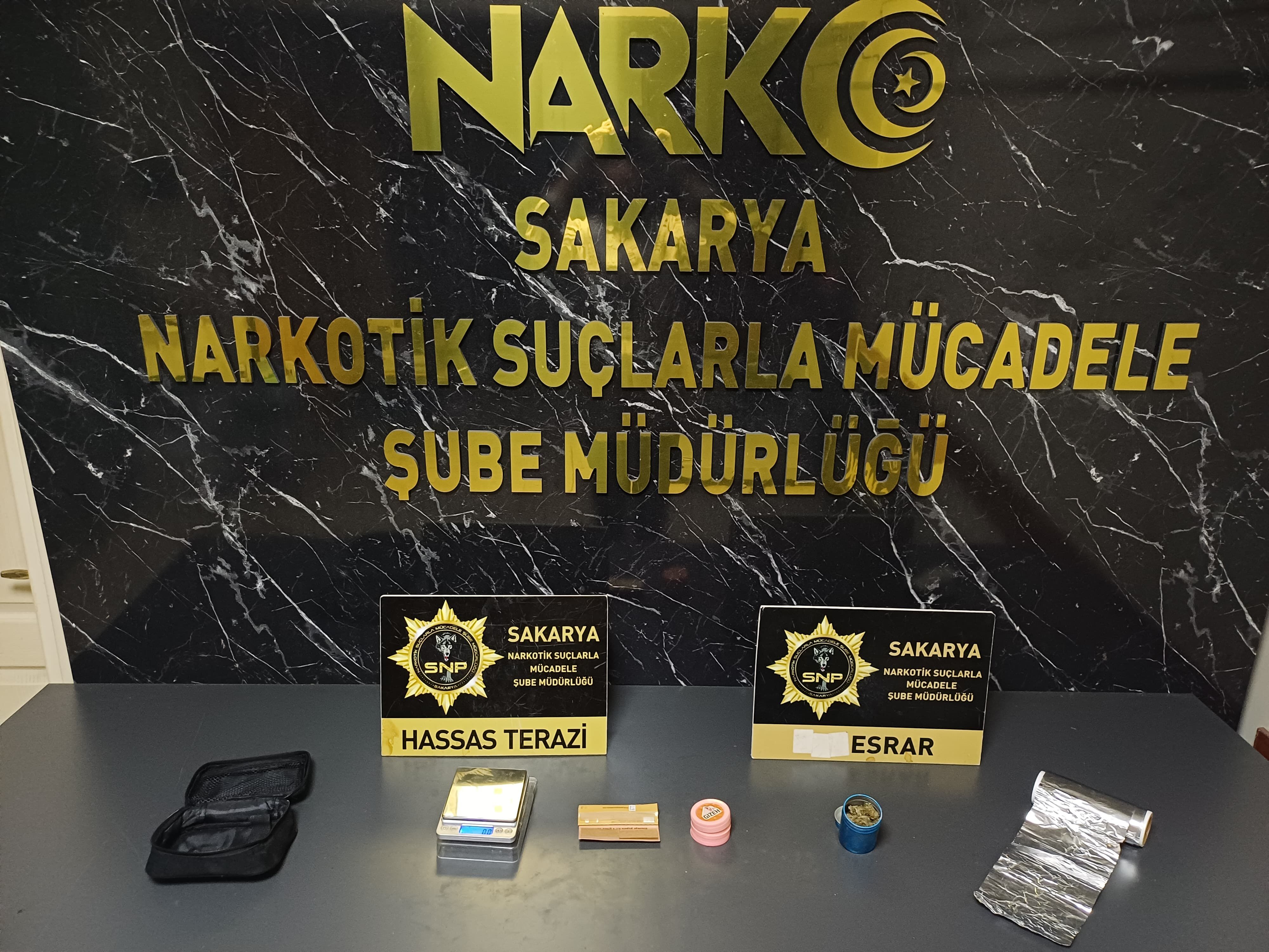 0604015E 2195 4E2C B1B0 1C31Fc1D46Ca-1