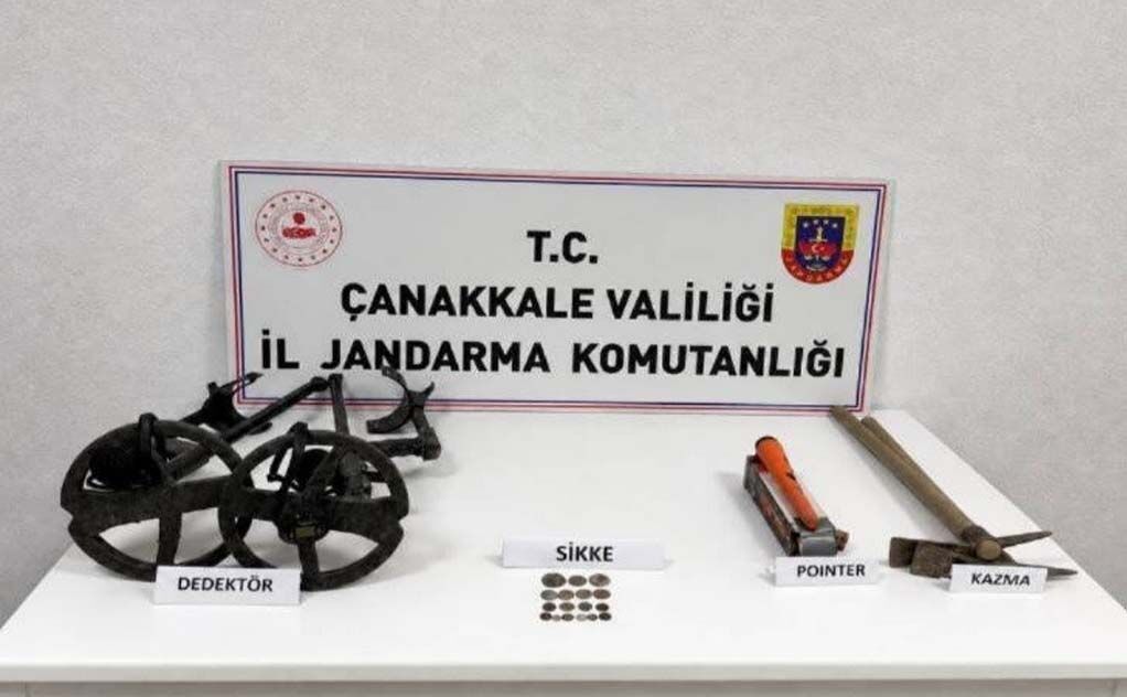 Çanakkale'de kaçakçılık operasyonunda çok sayıda sikke ele geçirildi