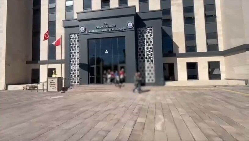 Çanakkale'de kaçak göçmen operasyonu; 7 organizatör, 115 kaçak göçmen yakalandı