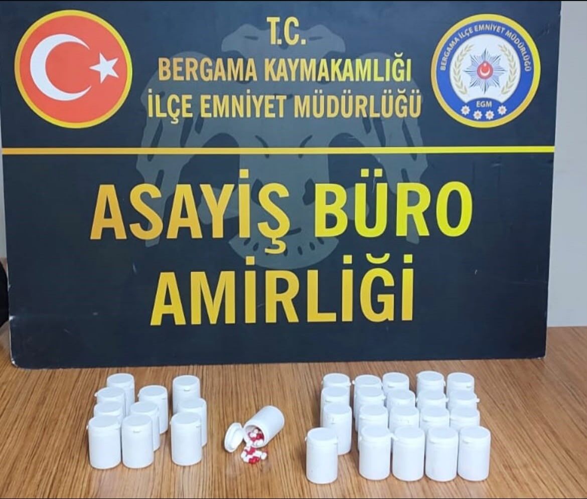 İzmir'de uyuşturucu operasyonunda 2 şüpheli tutuklandı