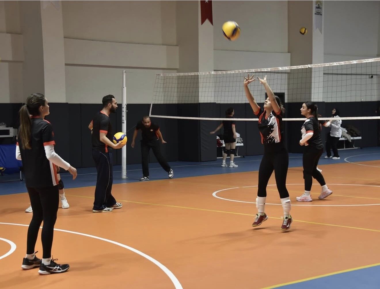 Siverek Belediyespor'un ardından kadın voleybol takımı da ligden çekildi