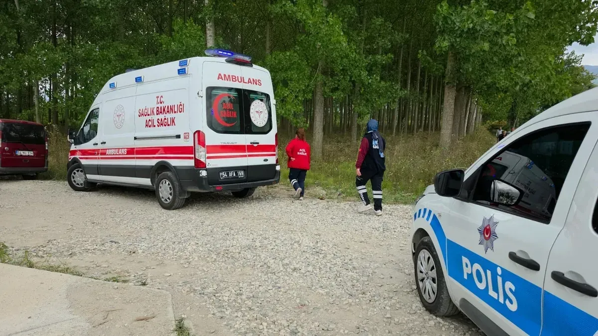 Akyazida Esnaftan Aci Haber Tarlada Olu Bulundu 69732 2026 09 15 16 56 36 963957