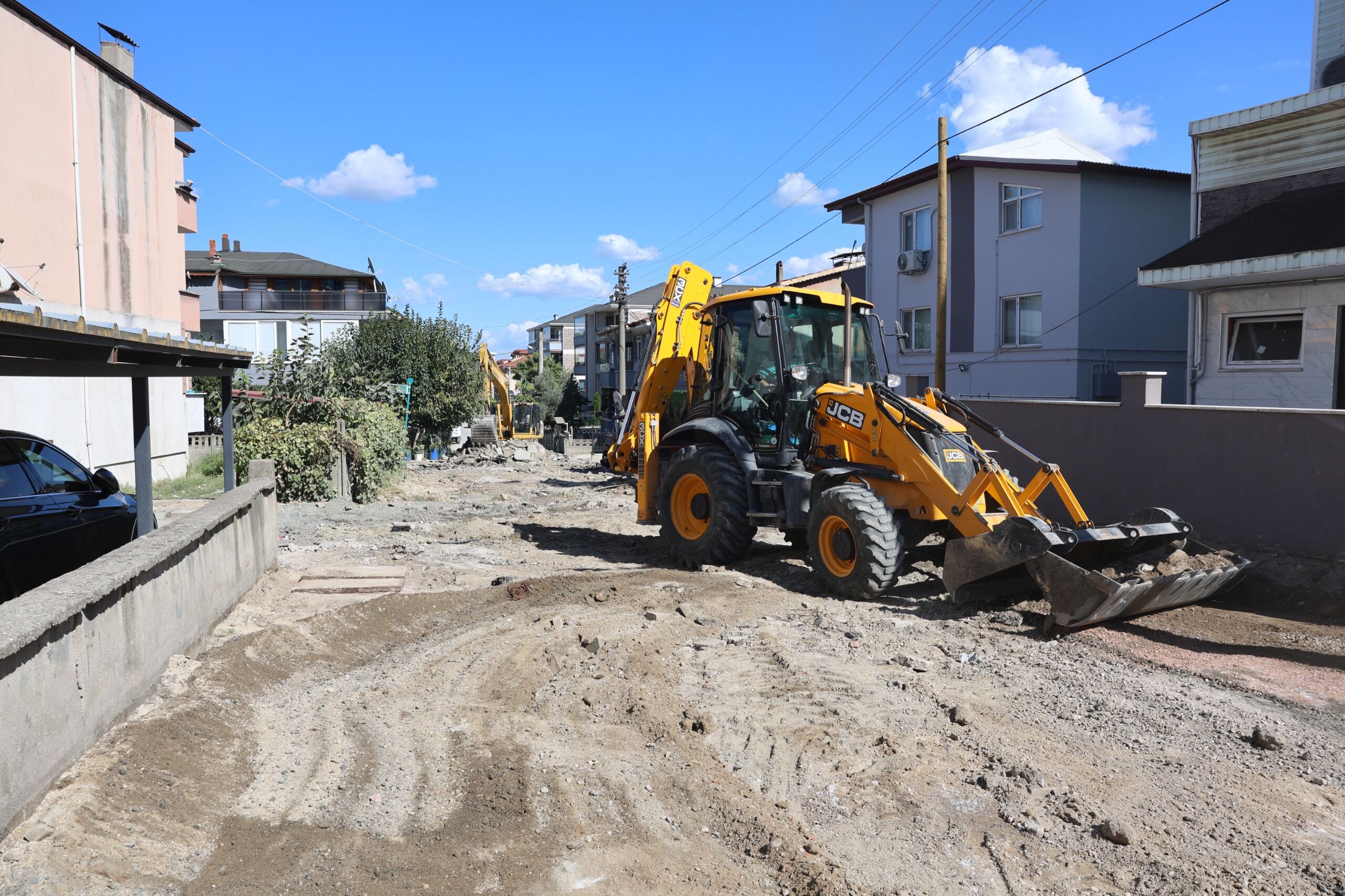 Erenler Beledi̇yesi̇ 15 Sokakta Daha Asfalt İçi̇n Çalişmalara Başladi (3)
