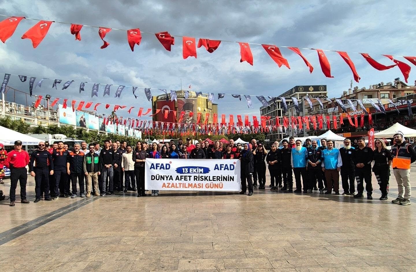 Aydın'da afet çantası ve deprem önlemleri anlatıldı