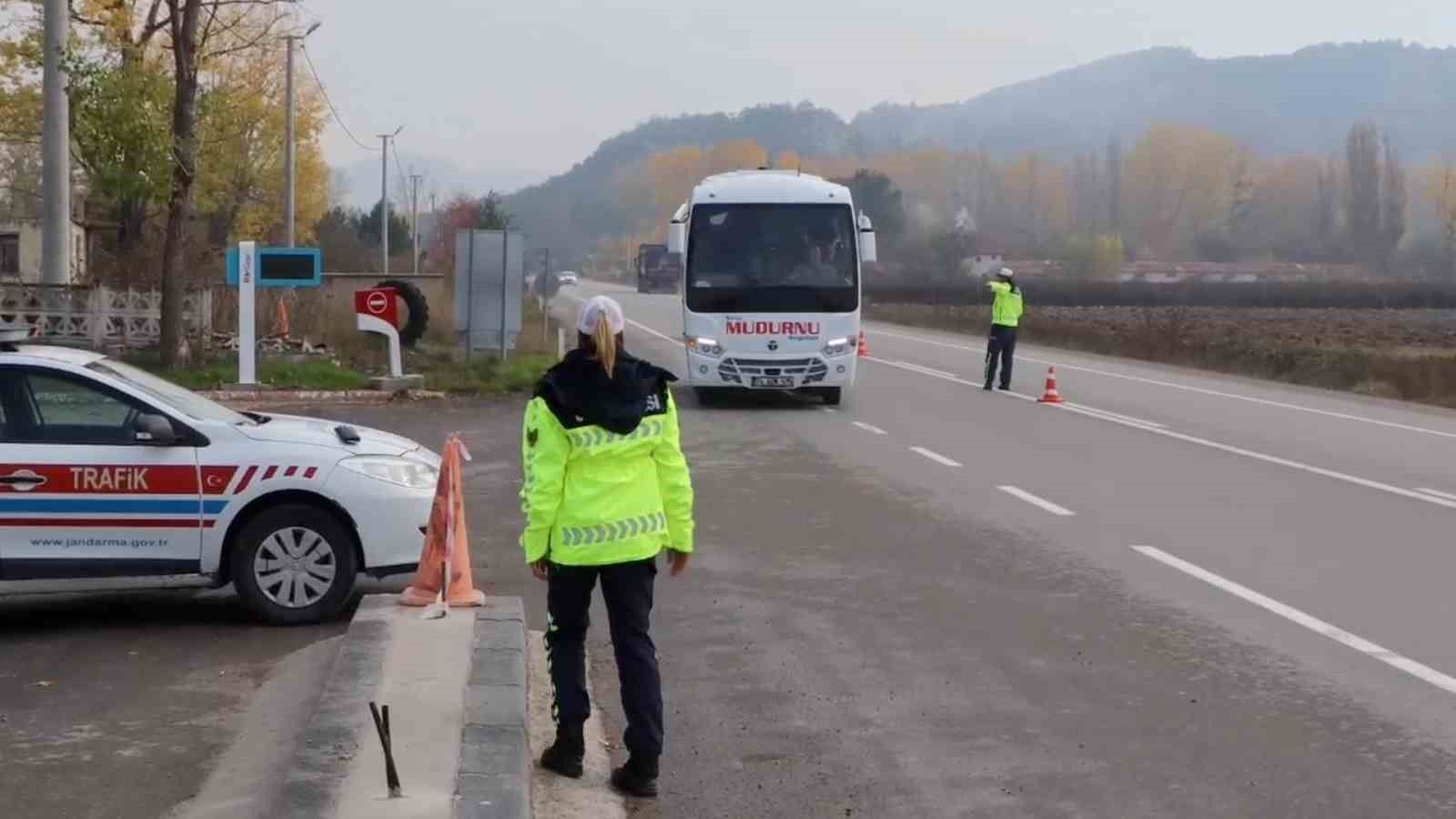 Bolu'da trafik denetimlerinde 3 milyon 19 bin lira ceza
