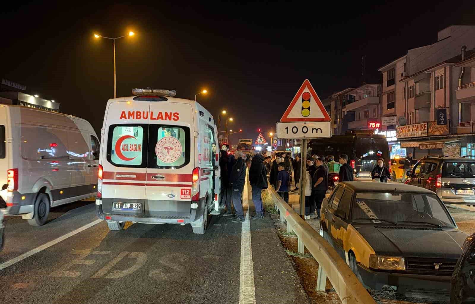 Düzce'de motosiklet ile otomobil çarpıştı: 1 yaralı