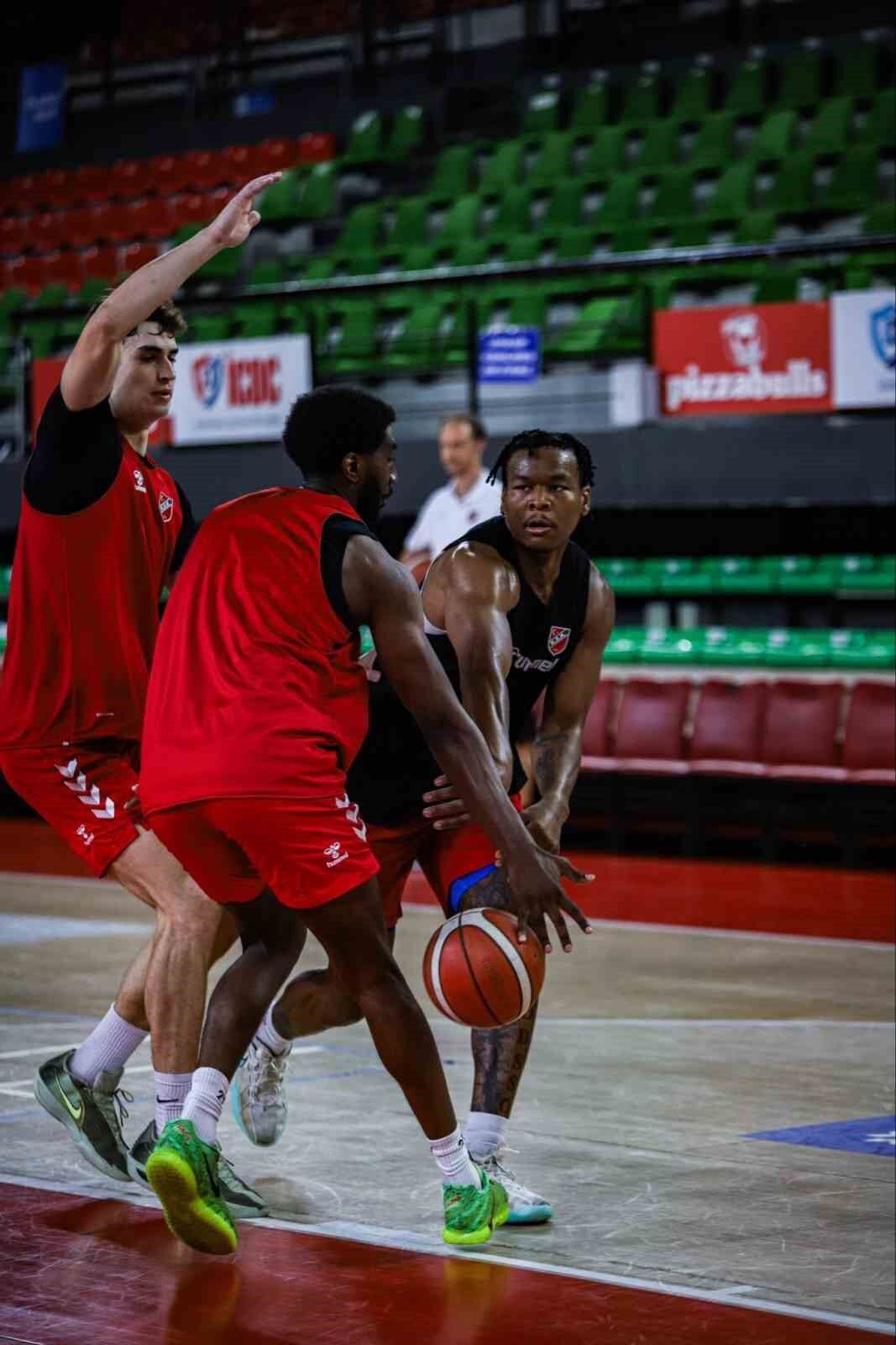 Karşıyaka Basketbol'un konuğu Galatasaray