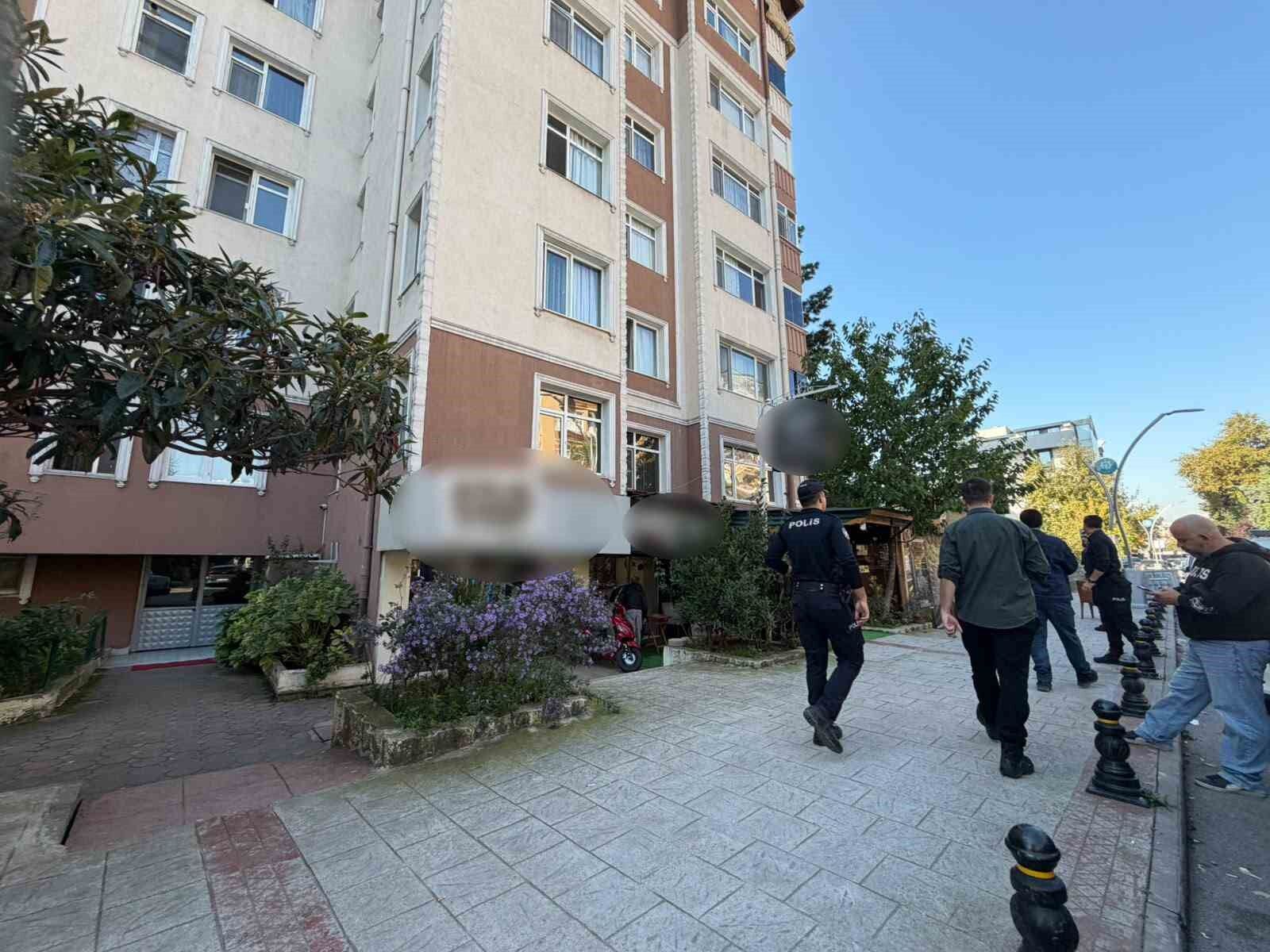Kocaeli'de eski eşinin silahlı saldırısına uğrayan kadın hayatını kaybetti