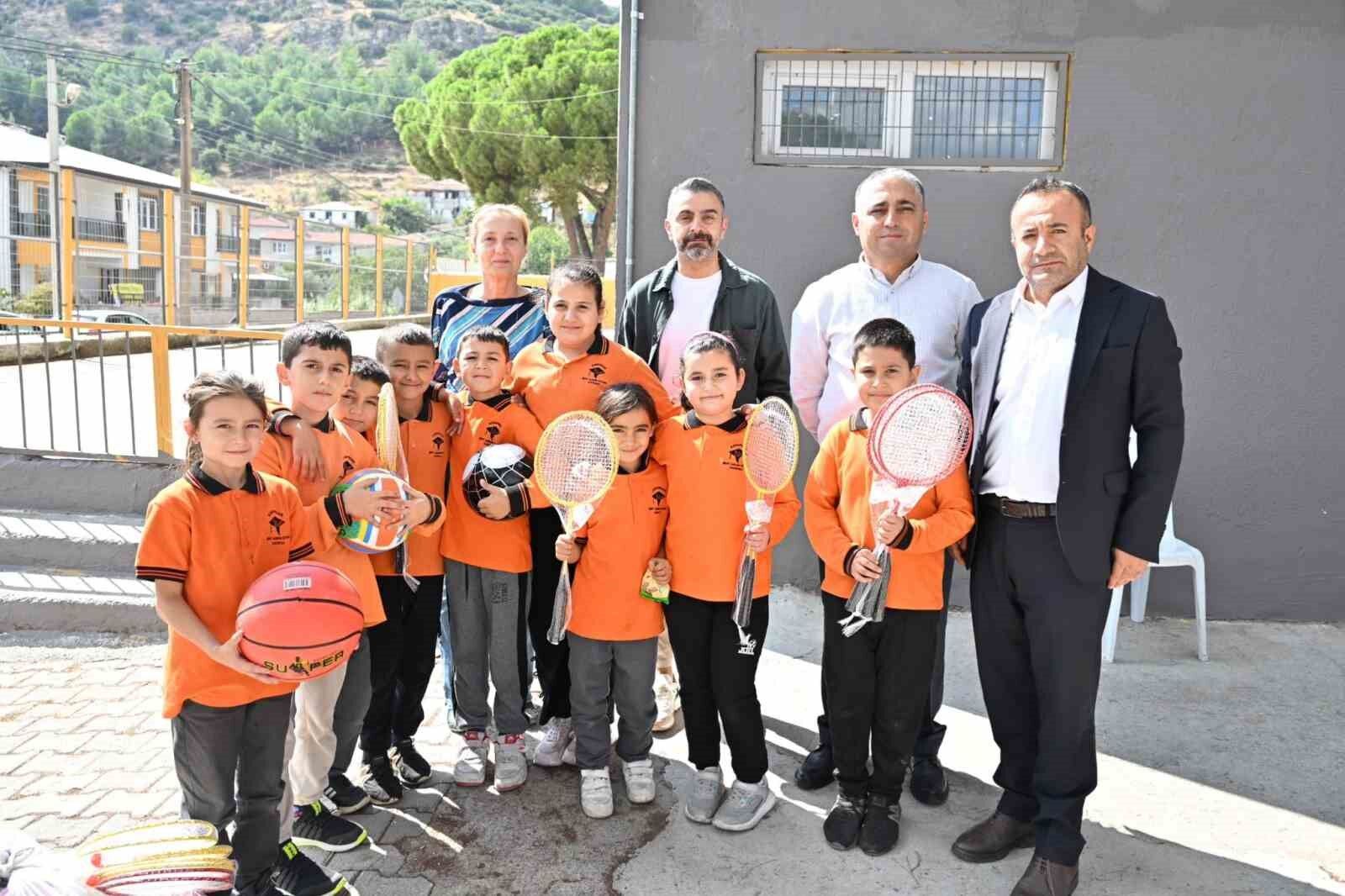 Manisa'da 430 okula spor desteği