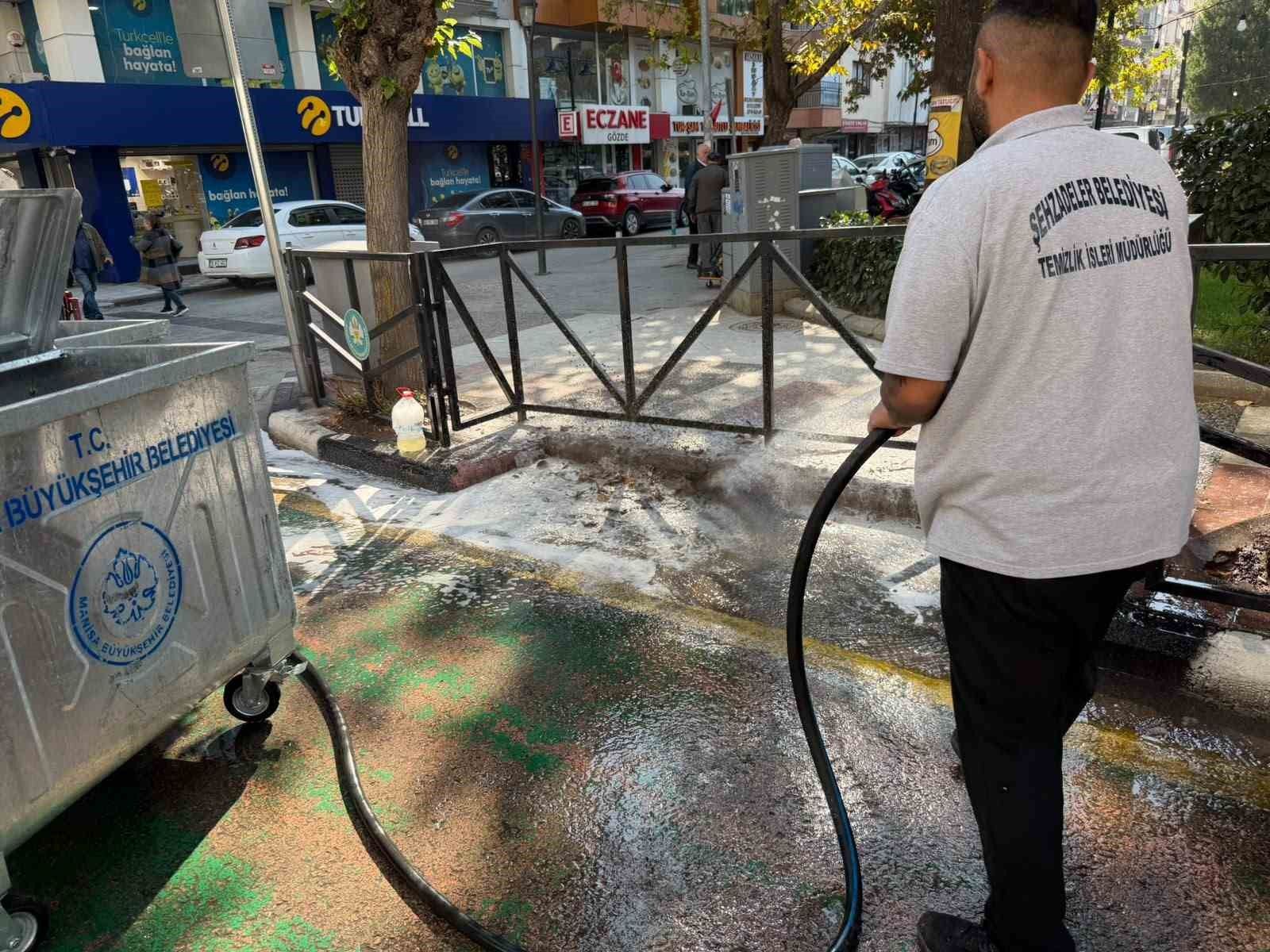 Şehzadeler'de temizlik seferberliği
