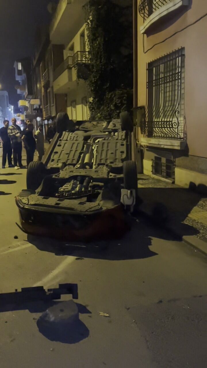 Adapazarı’nda kaza: Otomobil takla attı!