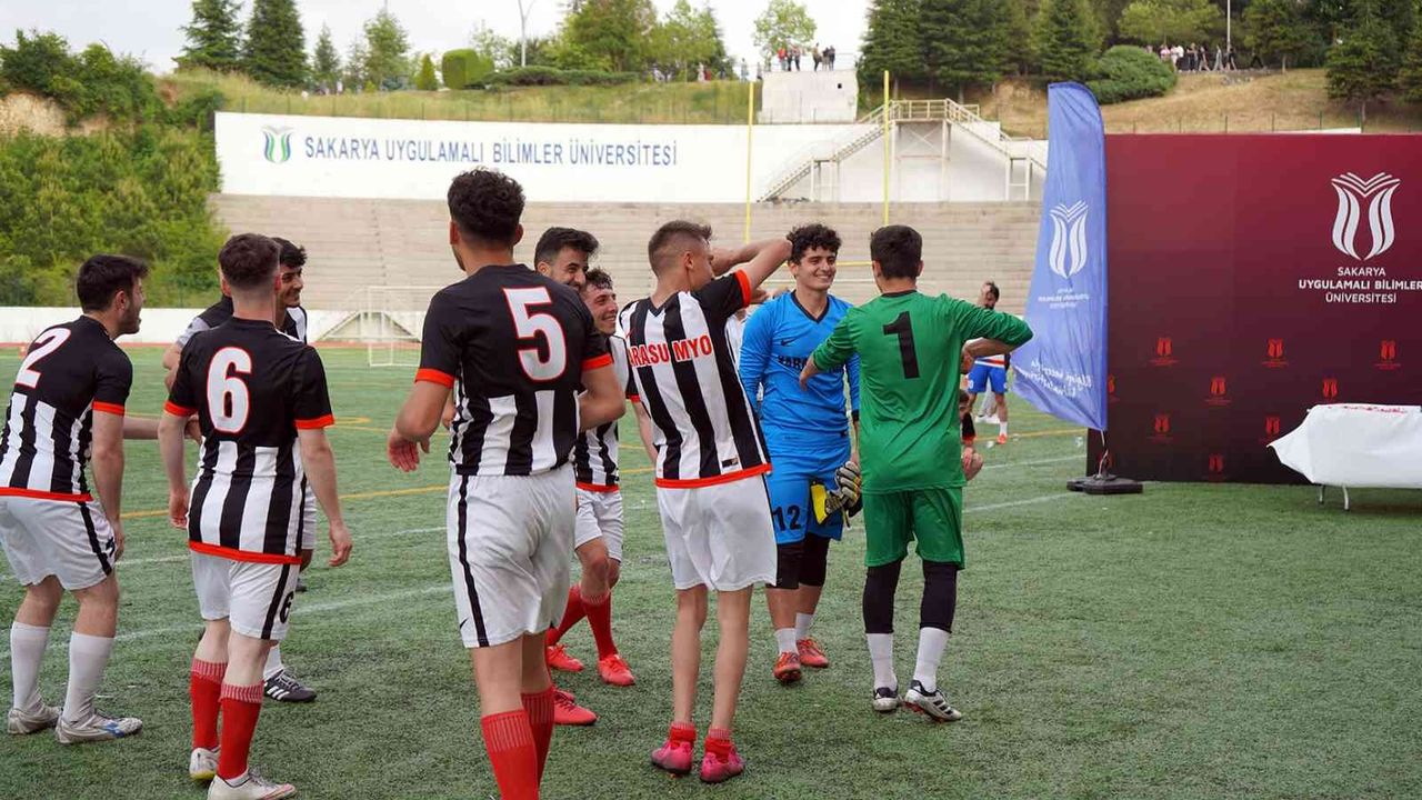 SUBÜ futbol turnuvası tamamlandı