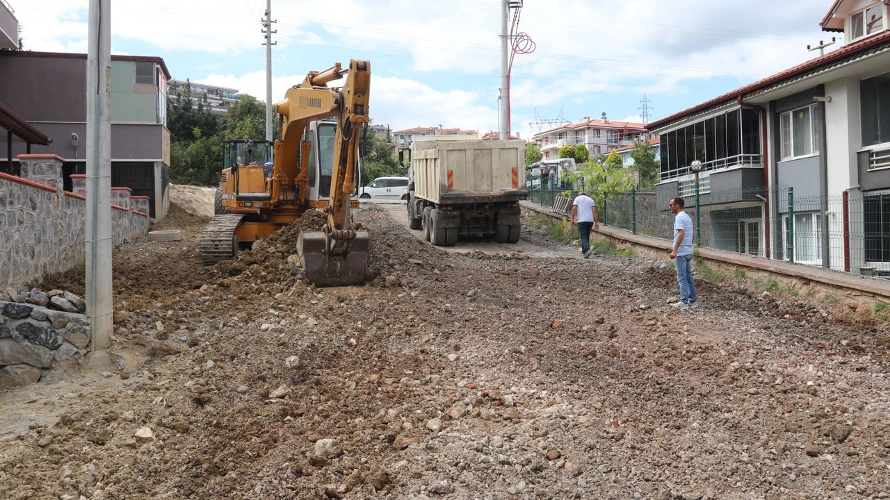 Serdivan’da Asfalt Çalışmaları Hız Kesmiyor