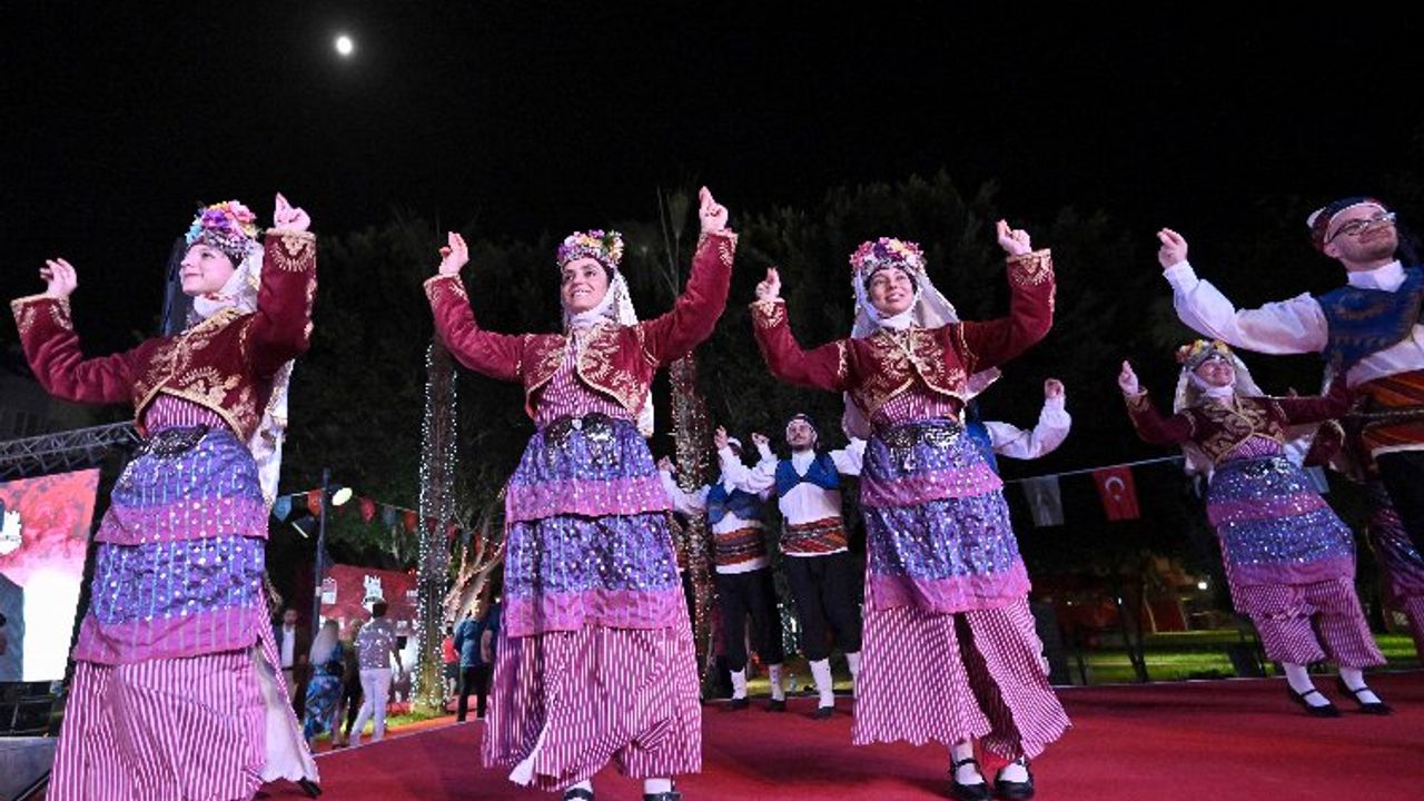 Muratpaşa'da festivale muhteşem gala