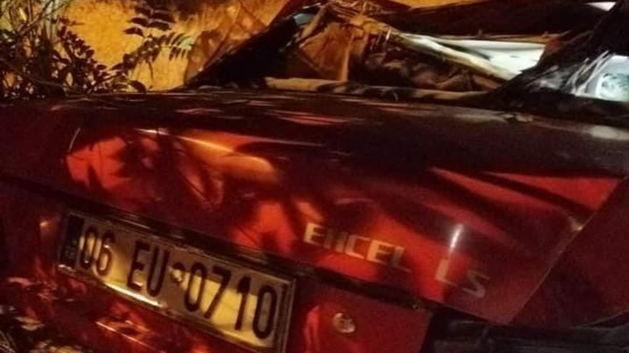 Ankara’da kontrolden çıkan araç boş araziye uçtu: 1 ölü, 2 yaralı
