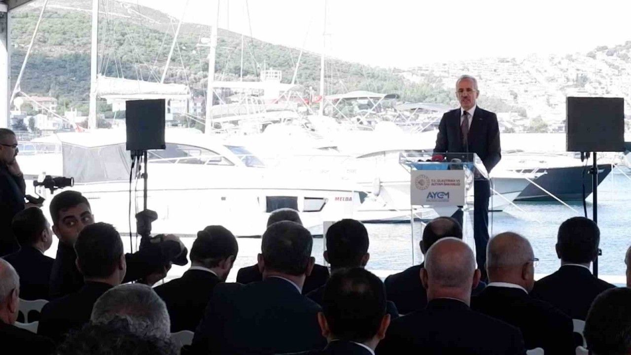 Bakan Abdülkadir Uraloğlu: "Türk sahipli deniz ticaret filosu bugün dünyada 12. sırada"