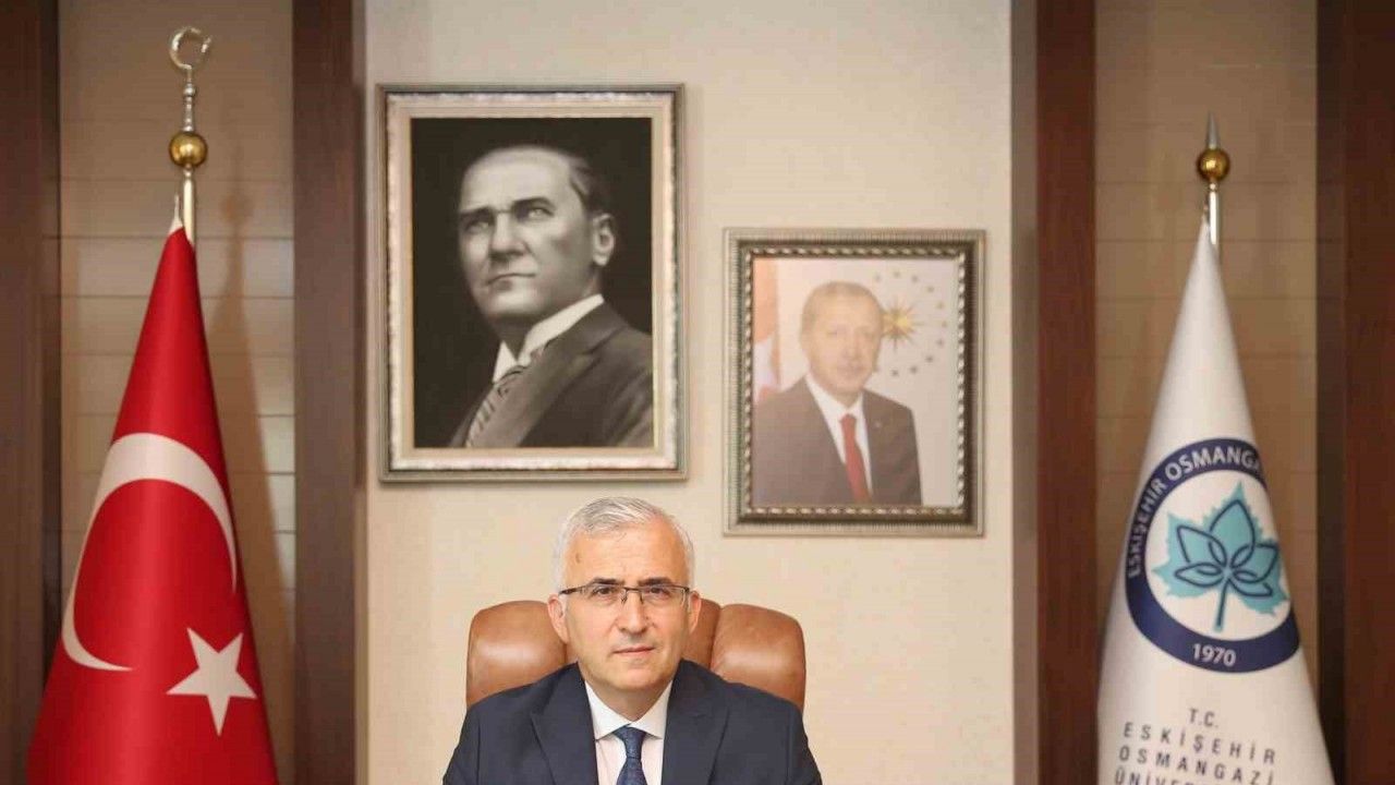 ESOGÜ Rektörü Prof. Dr. Kamil Çolak’ın 29 Ekim Cumhuriyet Bayramı mesajı