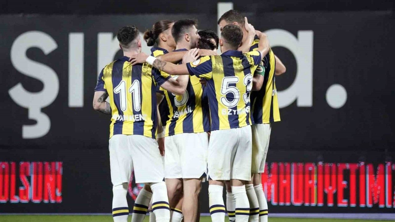 Fenerbahçe, galibiyet serisini 21 maça çıkardı